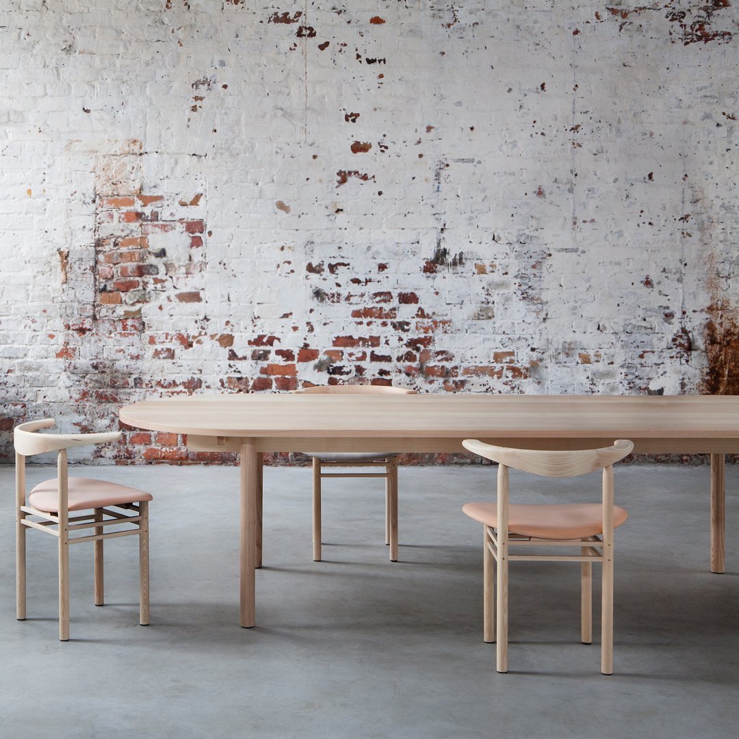 Stylish Oval Dining Table - Modern & Durable for Home, Kitchen, or Office | Perfect for Family Gatherings & Dinner Parties