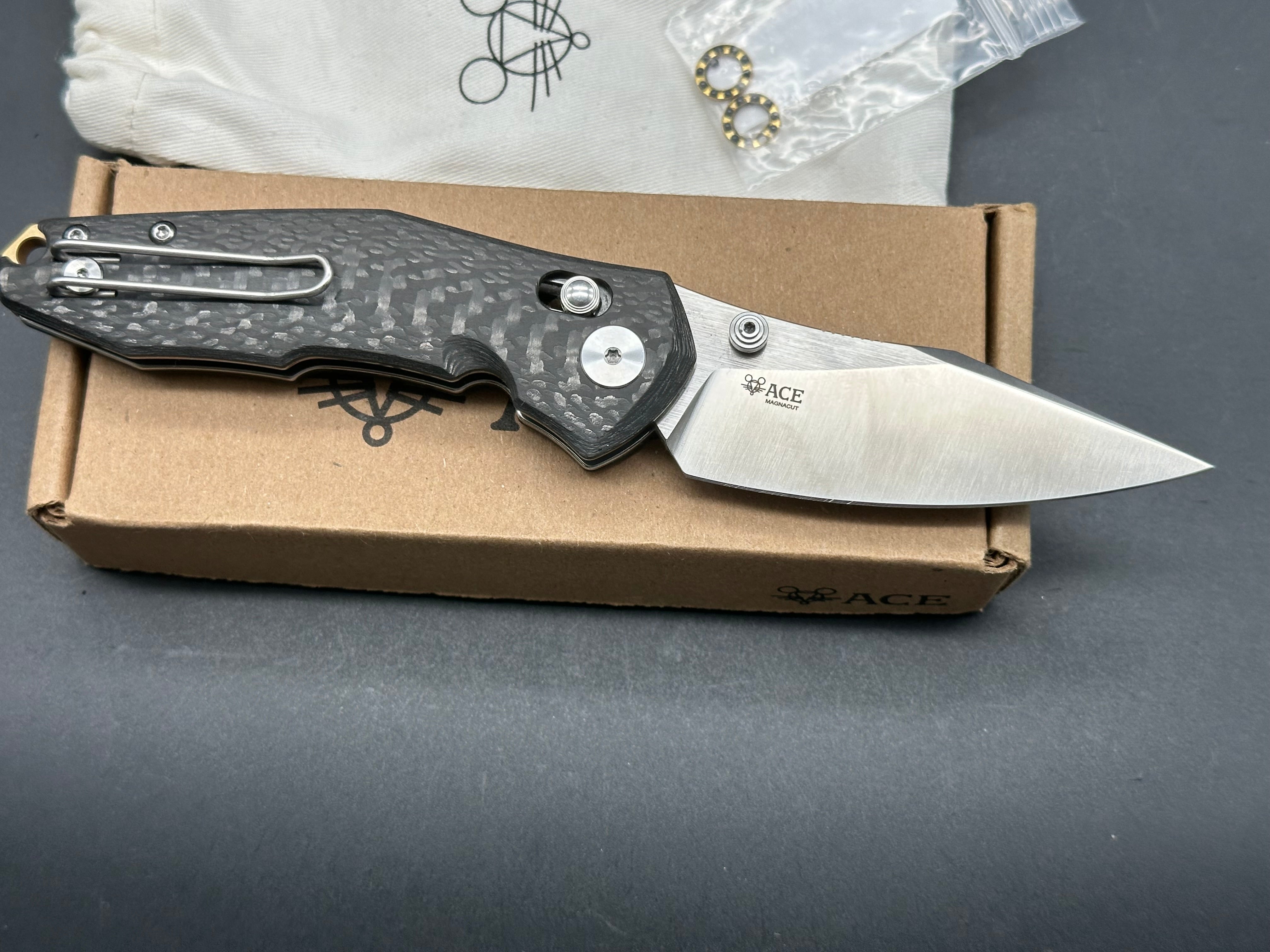 GIANT MOUSE KNIVES ACE NAZCA Folding Knife - Carbon Fiber Handle, MagnaCut Steel, Plain Edge | EDC, Outdoor, Camping & Survival Tool