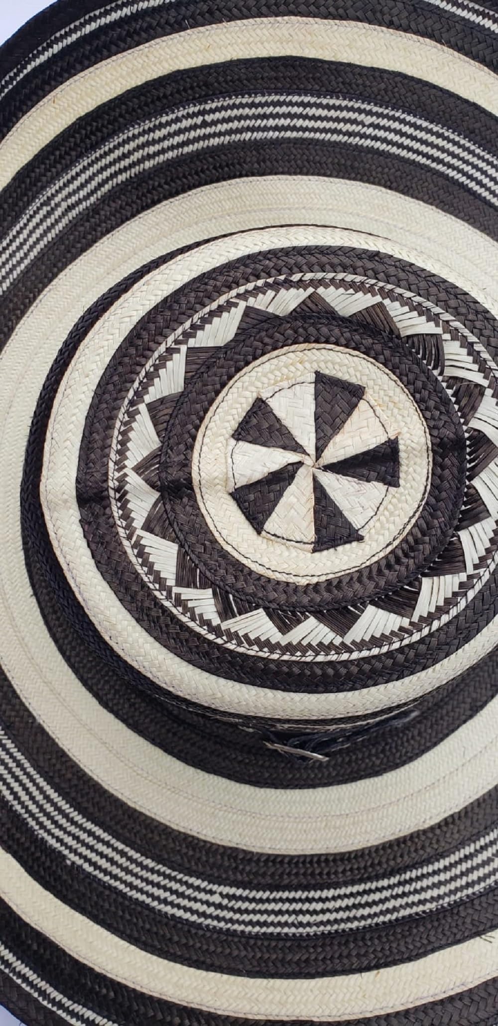 Authentic Colombian Vueltiao Sombrero for Men & Women - Handwoven by Colombian Artisans - Perfect for Beach, Festival & Cultural Events