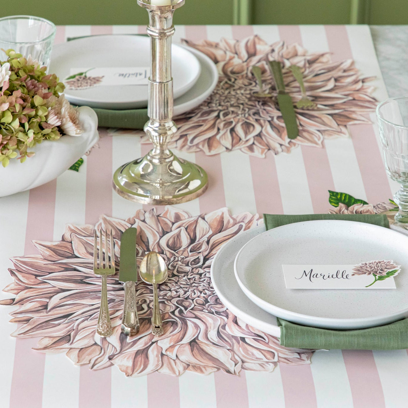 Premium Die-Cut Dahlia Placemats Set of 4 - Elegant Floral Table Mats for Dining, Kitchen, Party Decor - Waterproof & Heat-Resistant for Everyday Use