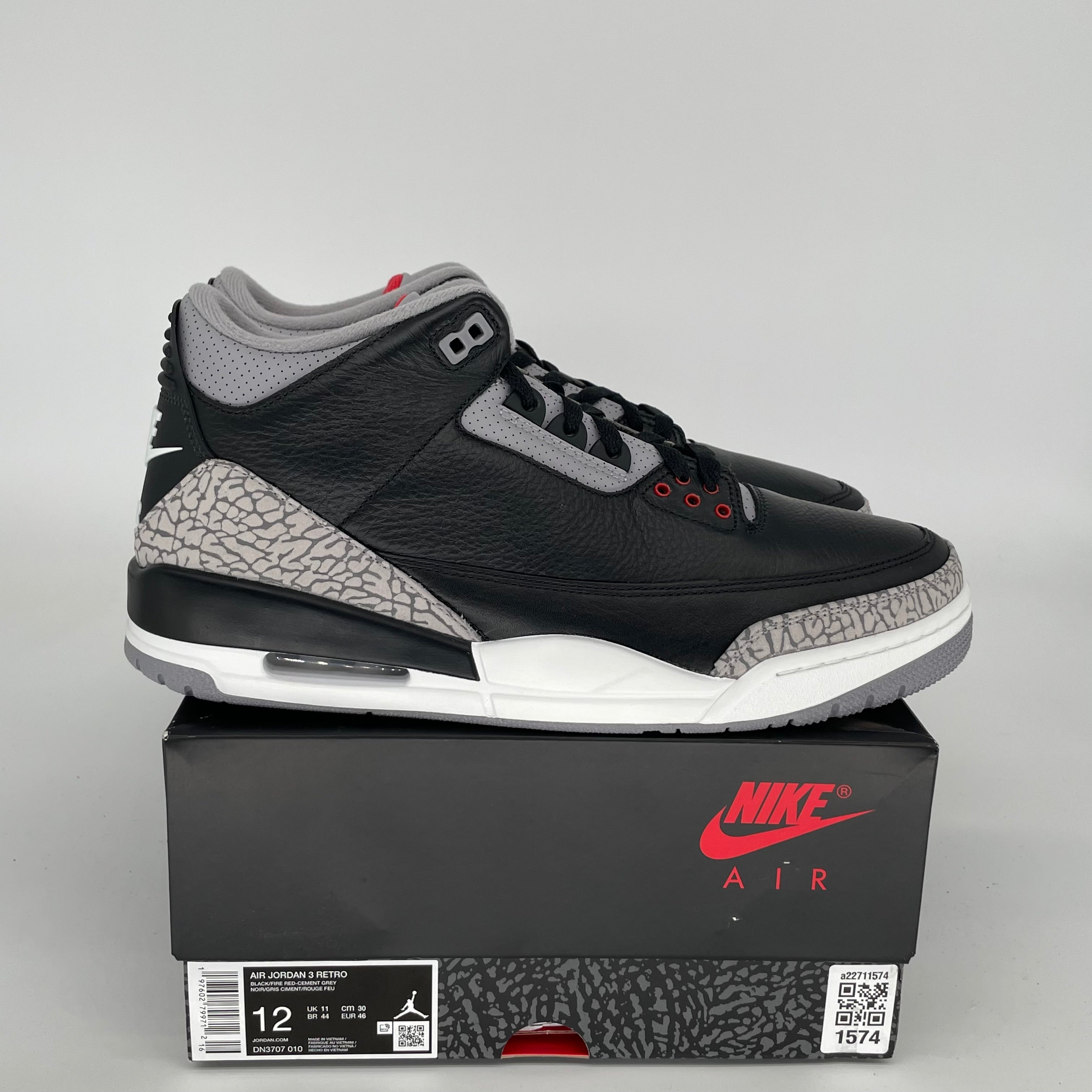 Original Air Jordan 3 Retro 'Black Cement' Men's Basketball Shoes Size 12 (DN3707-010) - Iconic Sneakers for Streetwear & Basketball Performance