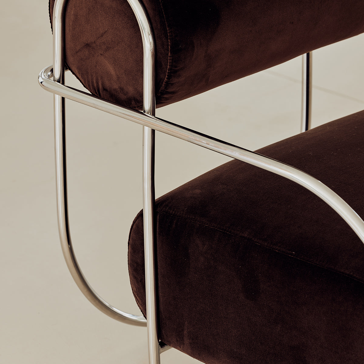 Chromeo Armchair (Avalon) - Modern Accent Chair for Living Room, Bedroom & Office - Comfortable Lounge Chair with Stylish Design