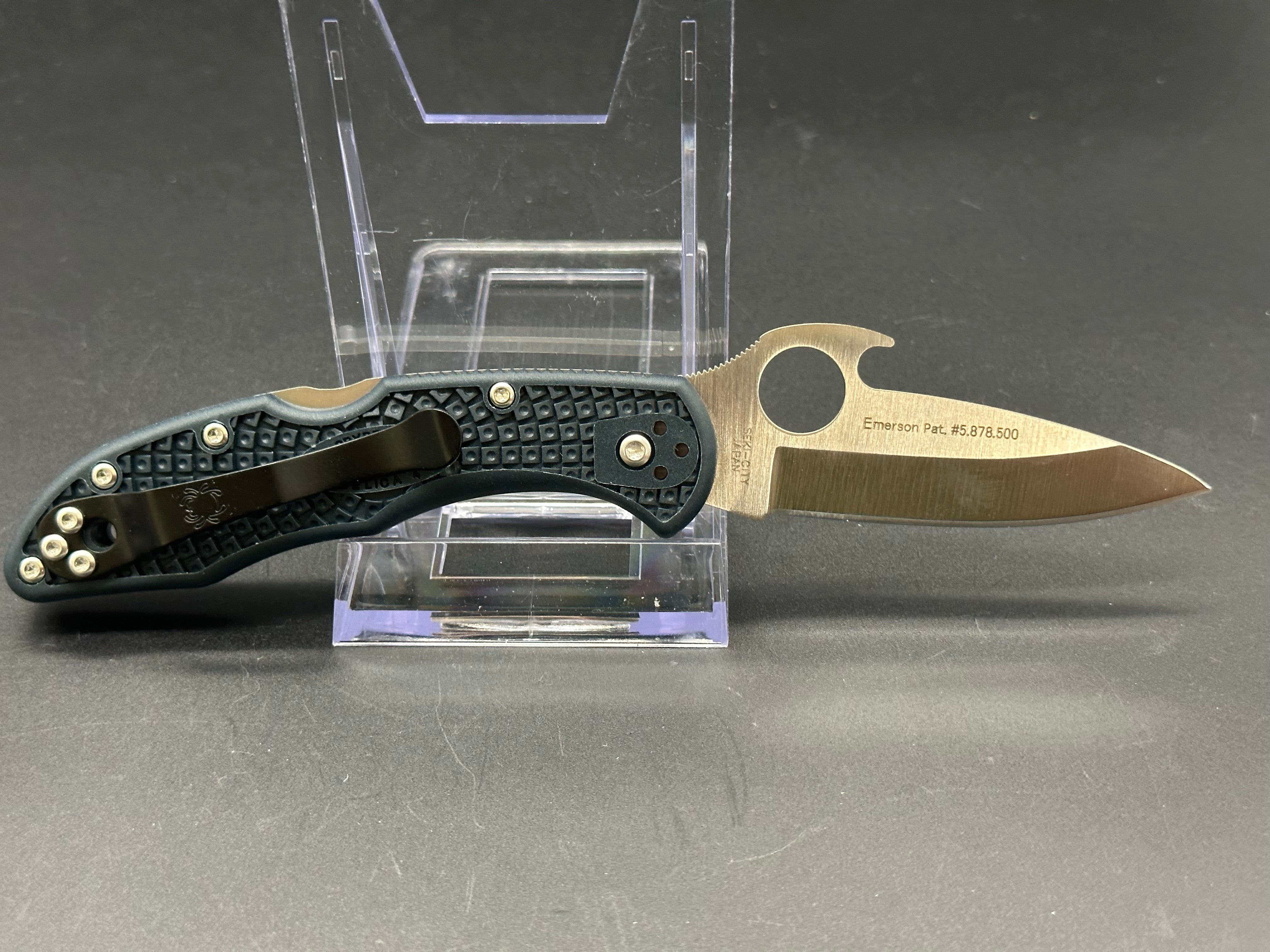 Spyderco Delica 4 Folding Pocket Knife with Emerson Opener - EDC, Outdoor Camping & Survival Tool