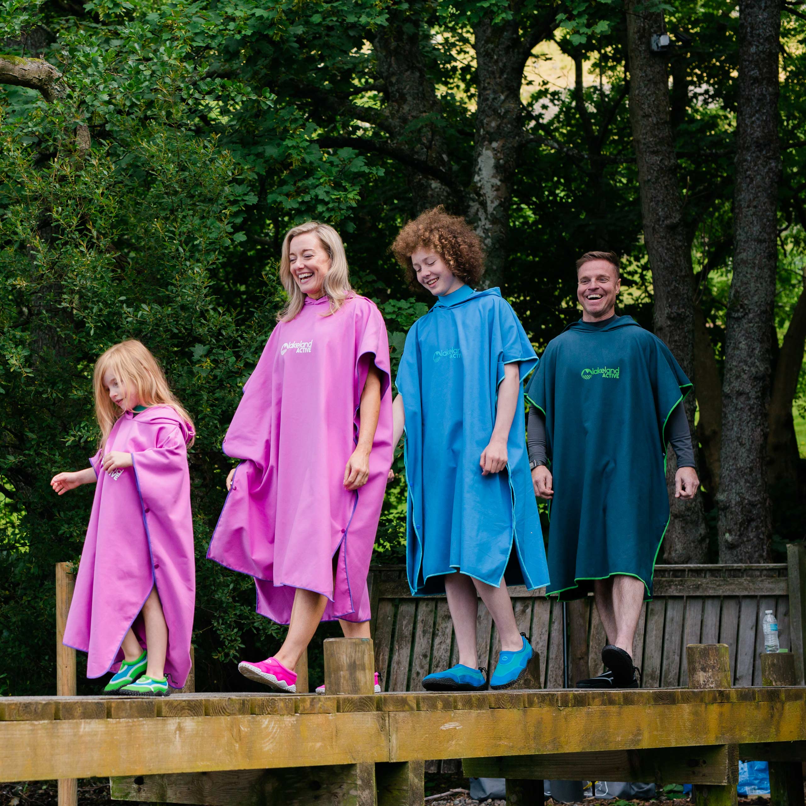 Quick Dry Changing Poncho for Women - Waterproof & Lightweight Outdoor Camping Beach Cover Up - Perfect for Swimming, Surfing, and Travel
