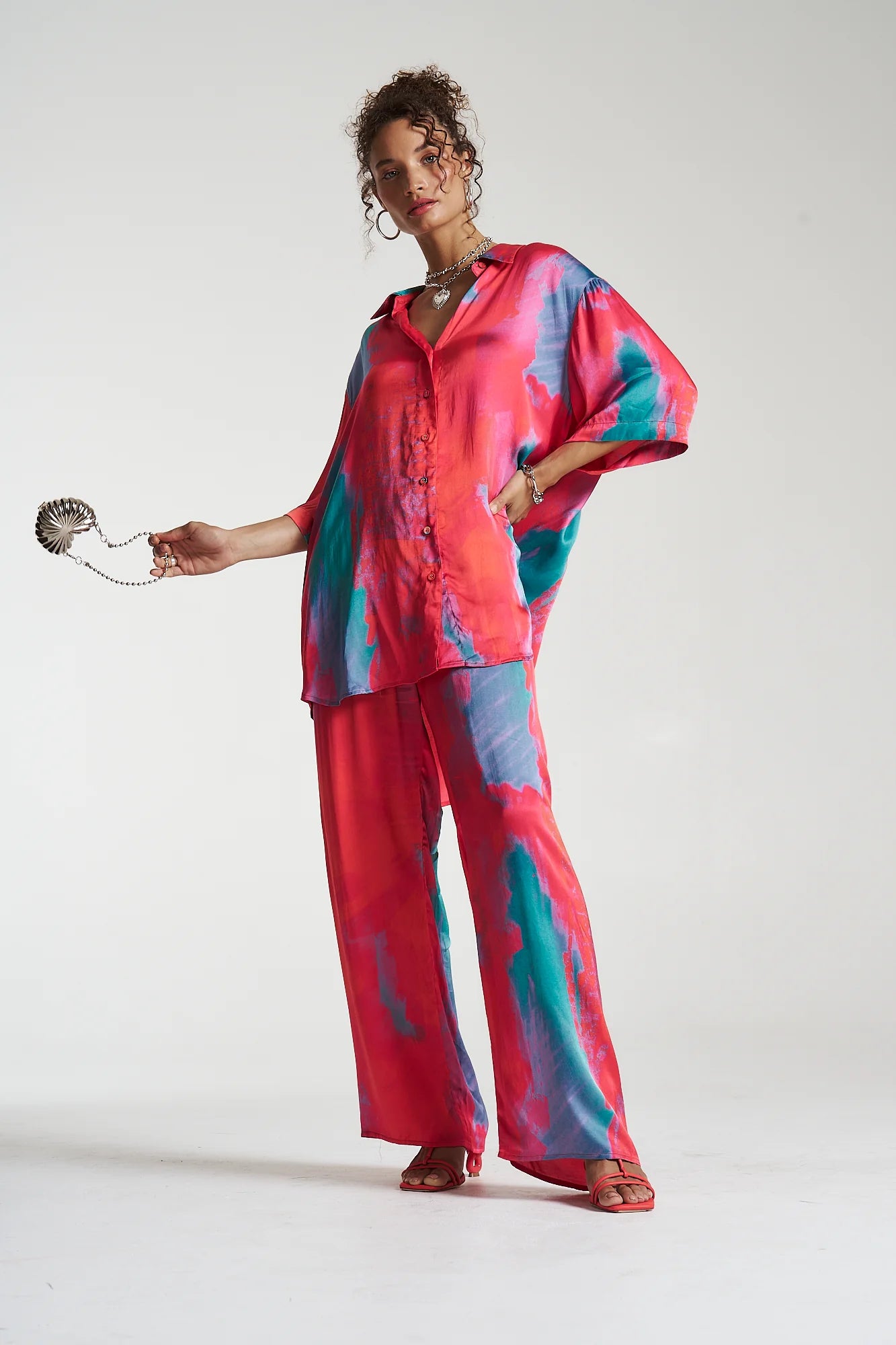 Verona Oversized T-Shirt for Women - Comfortable & Stylish Casual Wear for Everyday Outfits, Lounge, and Street Fashion