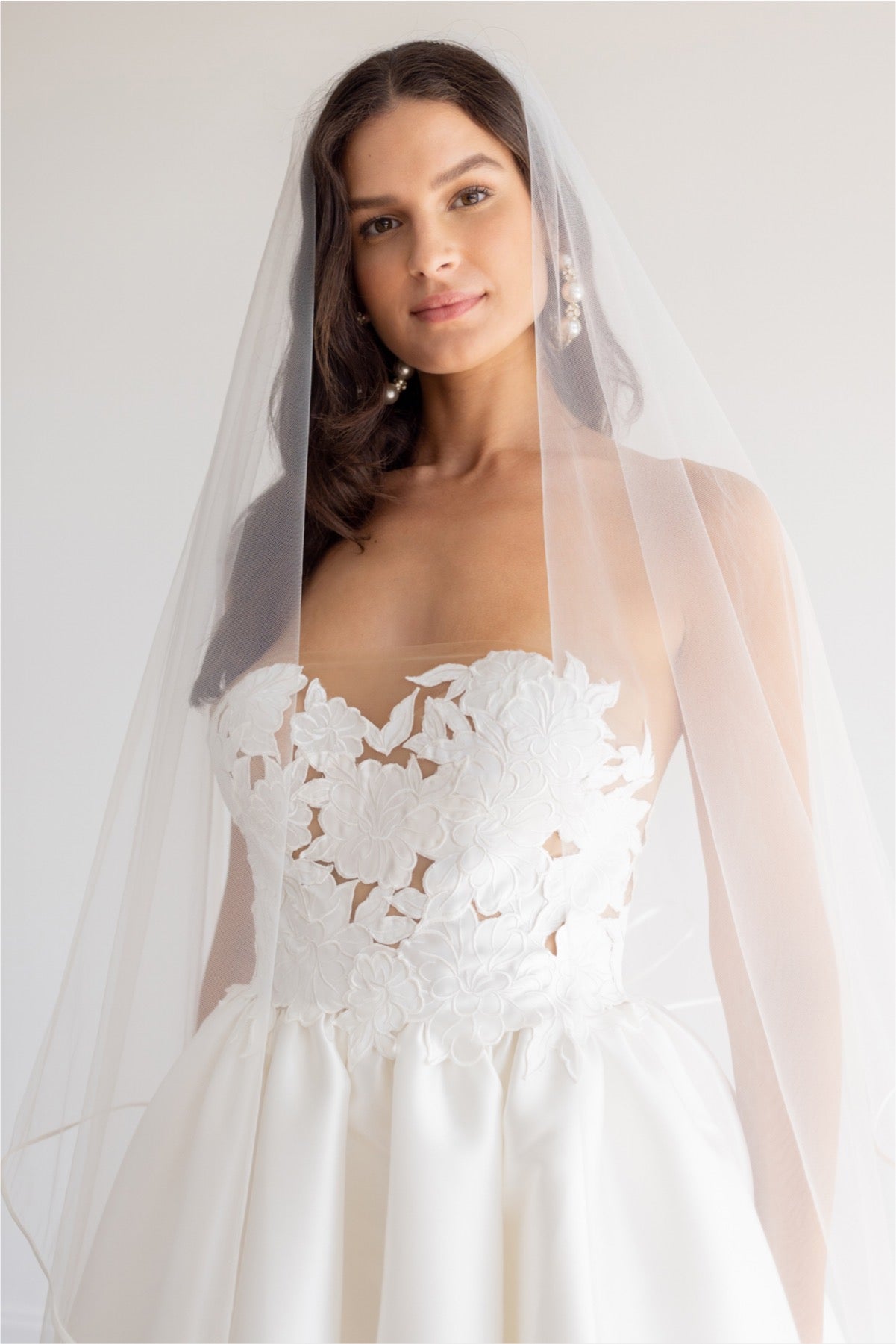 Wtoo by Watters Jordy Wedding Gown - Elegant Lace Bridal Dress for Romantic Ceremonies & Formal Events