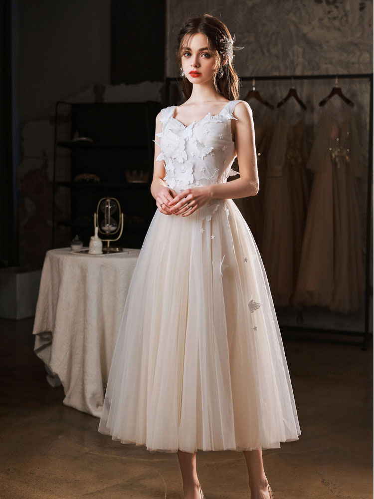 Elegant Light Champagne Short Prom Dress for Homecoming - Perfect for Dances, Parties & Special Occasions