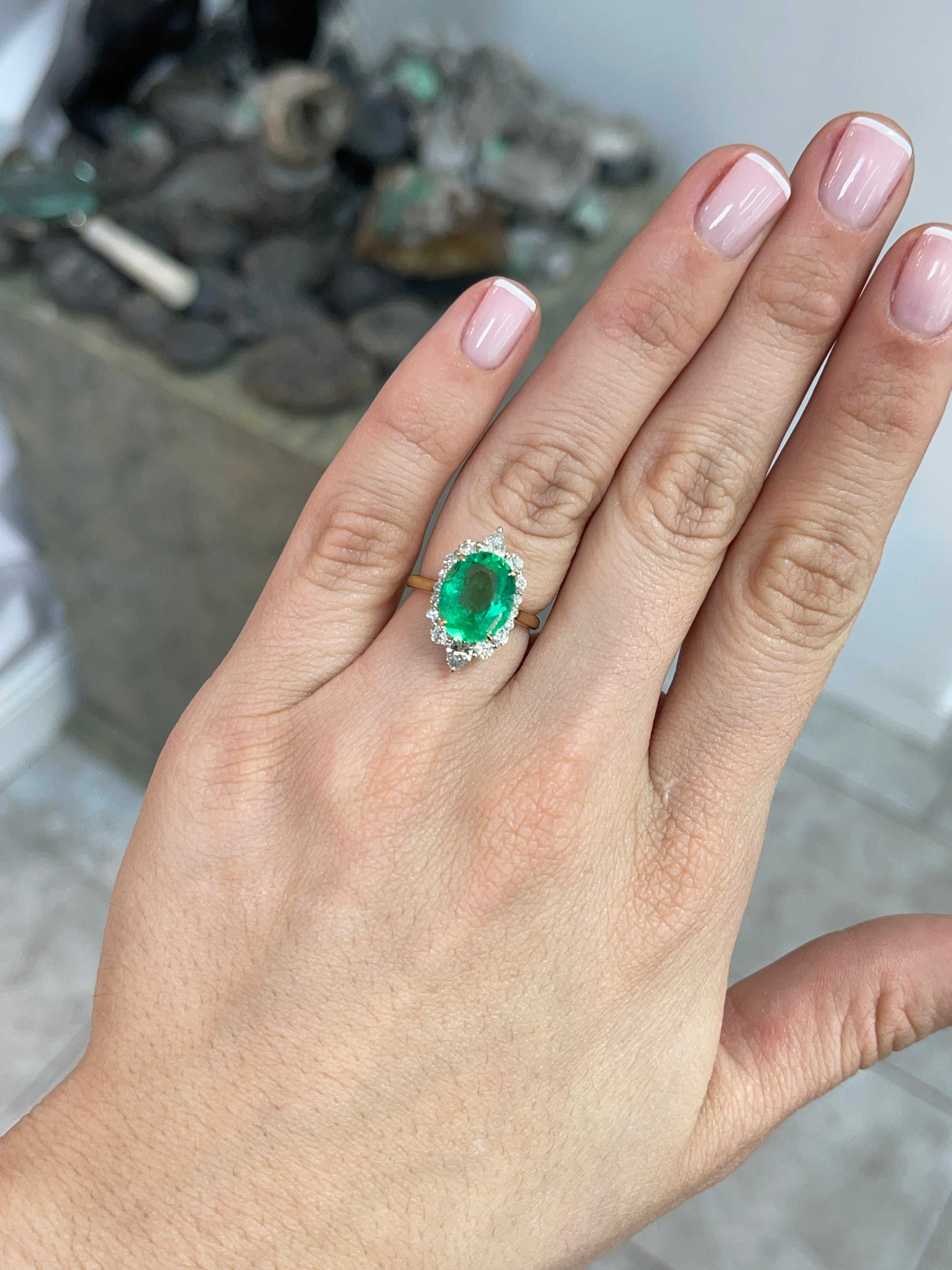 4.55tcw 18K Gold Natural Oval Emerald & Diamond Halo Engagement Ring for Women - Elegant Wedding, Proposal, Anniversary Gift Idea