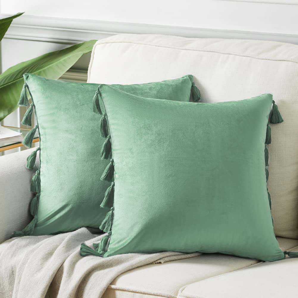 Premium Sage Green Velvet Throw Pillow Covers (Pack of 2) - 18x18 Inch Square Decorative Cushion Covers with Handmade Tassels for Sofa, Bed & Living Room - Soft Solid Luxury Pillow Cases 45x45 cm - Perfect for Home Decor, Cozy Reading Nook & Accent Furniture Styling
