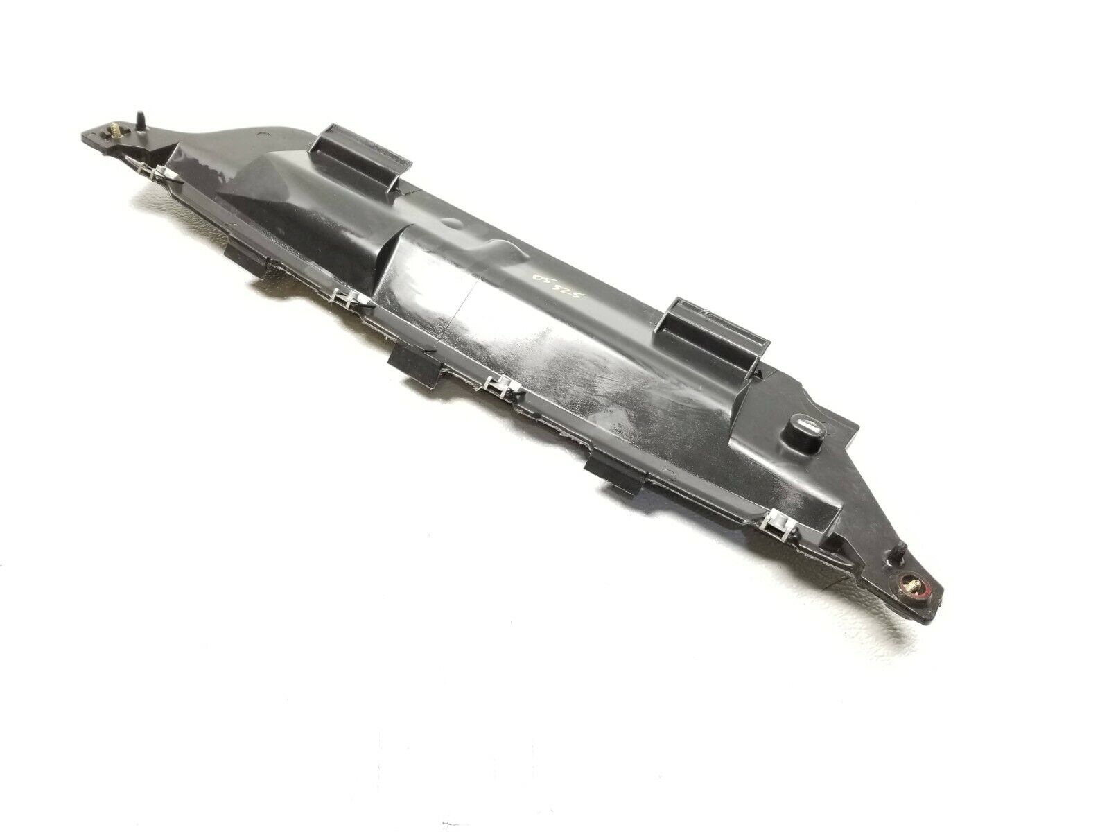 BMW E46 Microfilter Housing Bottom OEM Replacement Part - Compatible with 01 02 03 04 05 Models - Perfect for Air Filter Maintenance & Cabin Air Quality Improvement