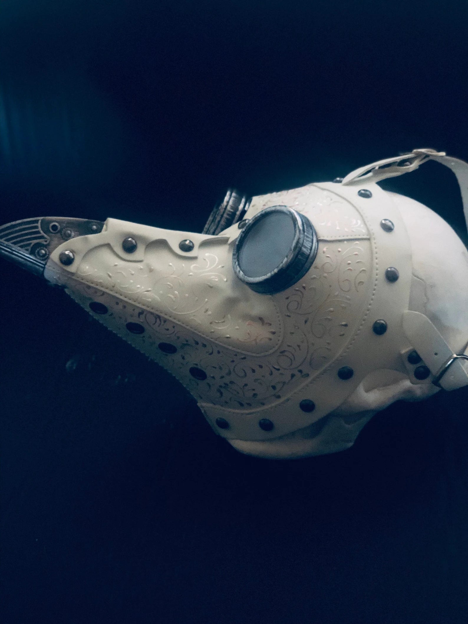 Steampunk White Filigree Plague Mask - Victorian Gothic Halloween Costume Accessory for Cosplay, LARP, and Themed Parties