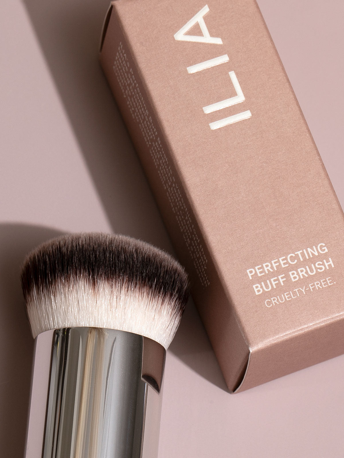 Professional Buff Brush for Flawless Makeup Application - Ideal for Blending Foundation, Contouring & Highlighting - Perfect for Everyday Makeup & Professional Use