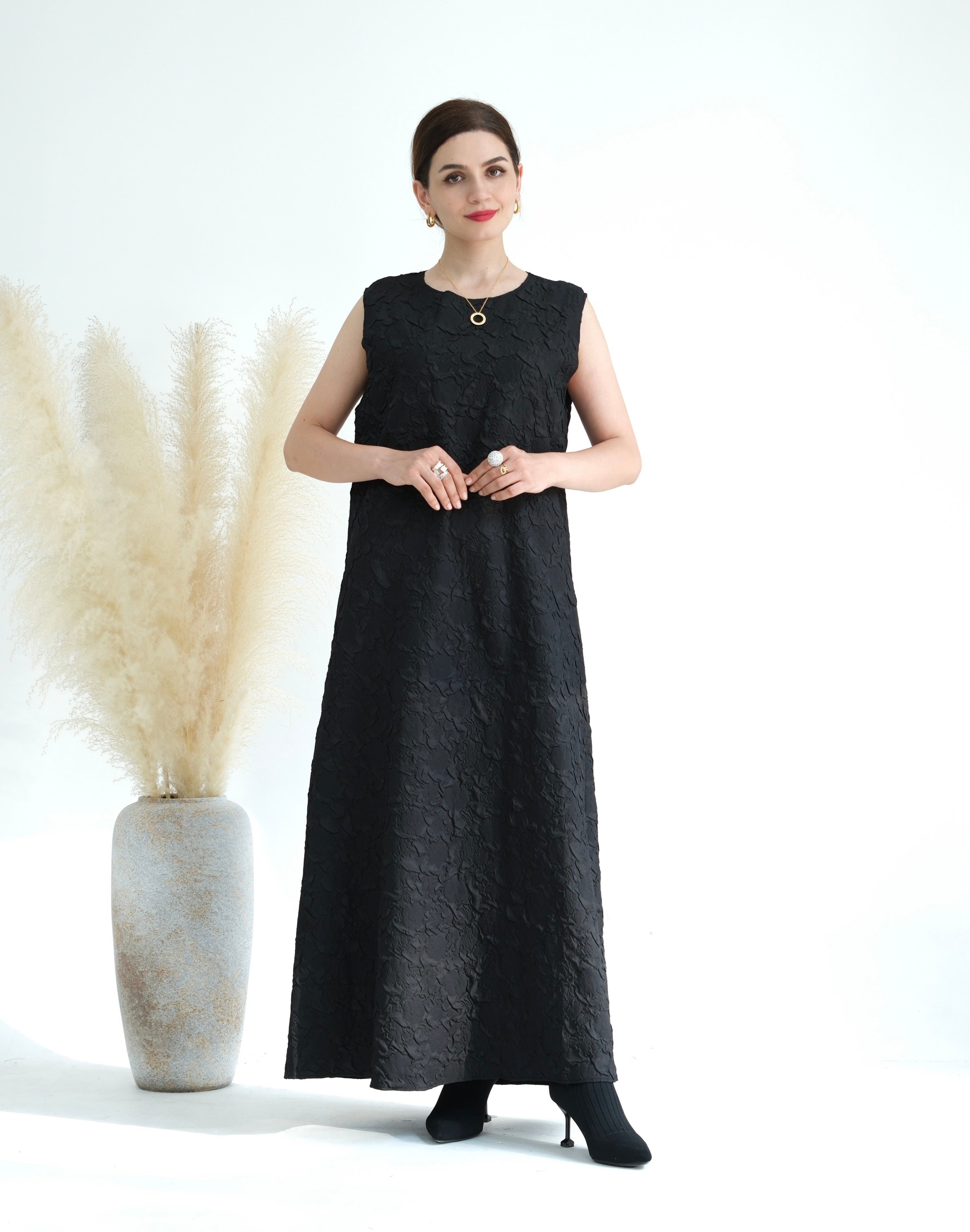 Elegant Black Eva Textured Abaya Set - Modest Islamic Dress for Women | Perfect for Prayer, Eid, and Special Occasions