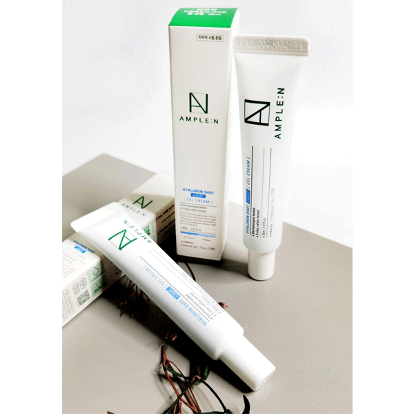 AMPLE:N Hyaluron Shot Light Gel Cream 30ml - Hydrating Moisturizer with Hyaluronic Acid for Dry & Sensitive Skin | Day & Night Face Cream for Women & Men | Perfect for Daily Skincare Routine & Travel