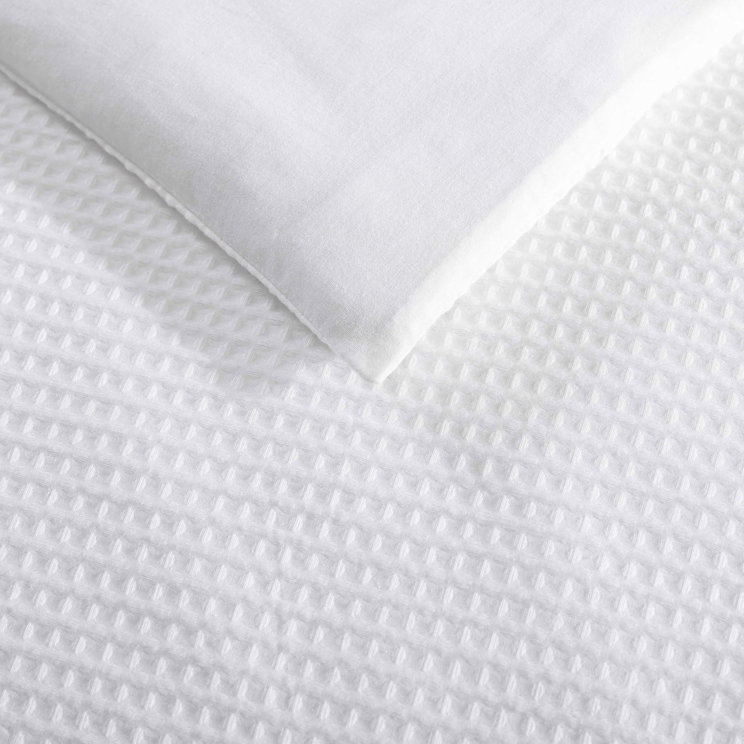 Vera Wang King Duvet Cover Set - Soft 100% Cotton Bedding Set with Matching Shams, Button Closure, Waffle Pique White - Luxury Bedroom Essentials for Master Suite, Hotel-Style Comfort, Wedding Registry Gift