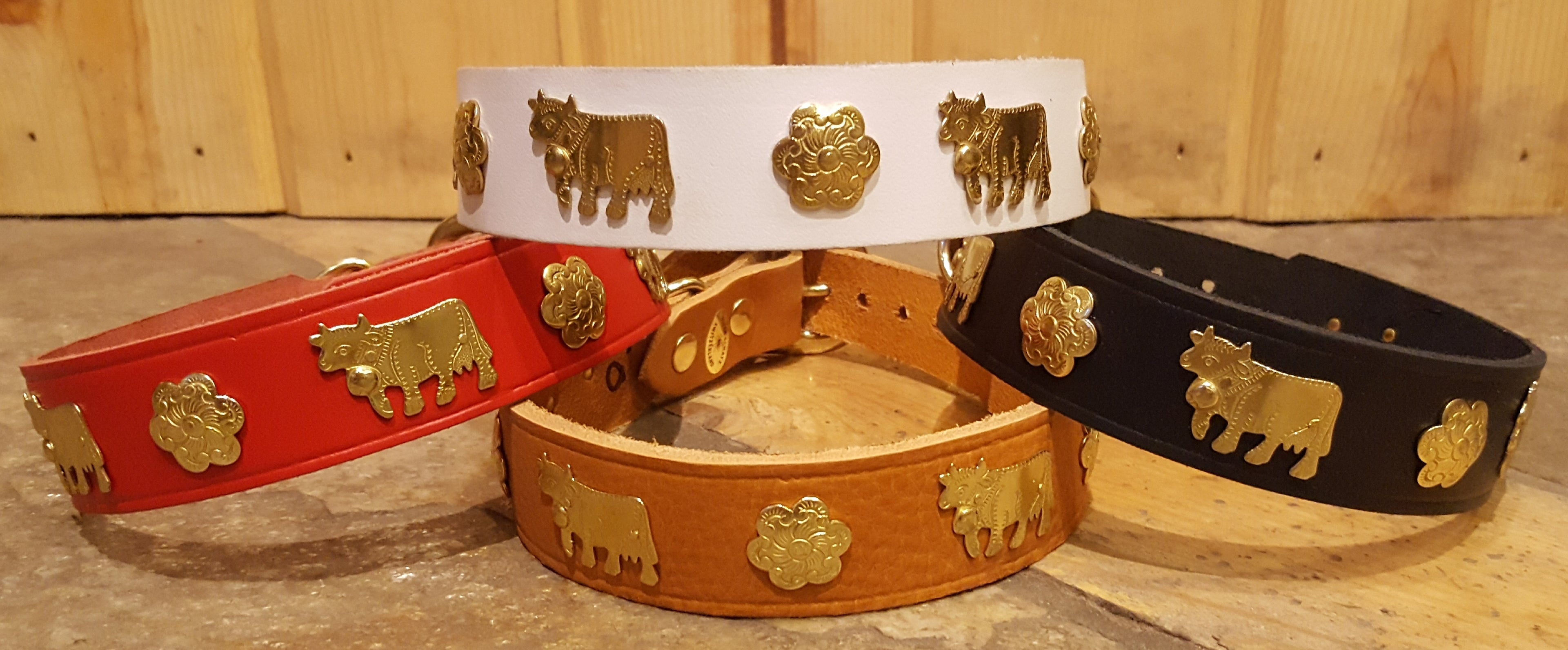 Premium 1 1/4 Inch Medium Swiss Traditional Dog Collar - 40cm Adjustable Pet Collar for Small to Medium Dogs - Perfect for Daily Walks, Training & Outdoor Adventures