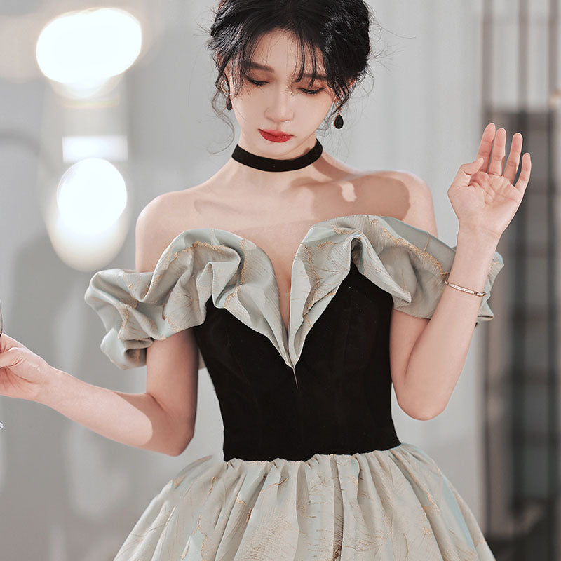 Elegant Off-Shoulder Princess Prom Dress - Sweet 16 Birthday Party Gown - Long Formal Evening Dress for Homecoming, Quinceañera & Special Occasions