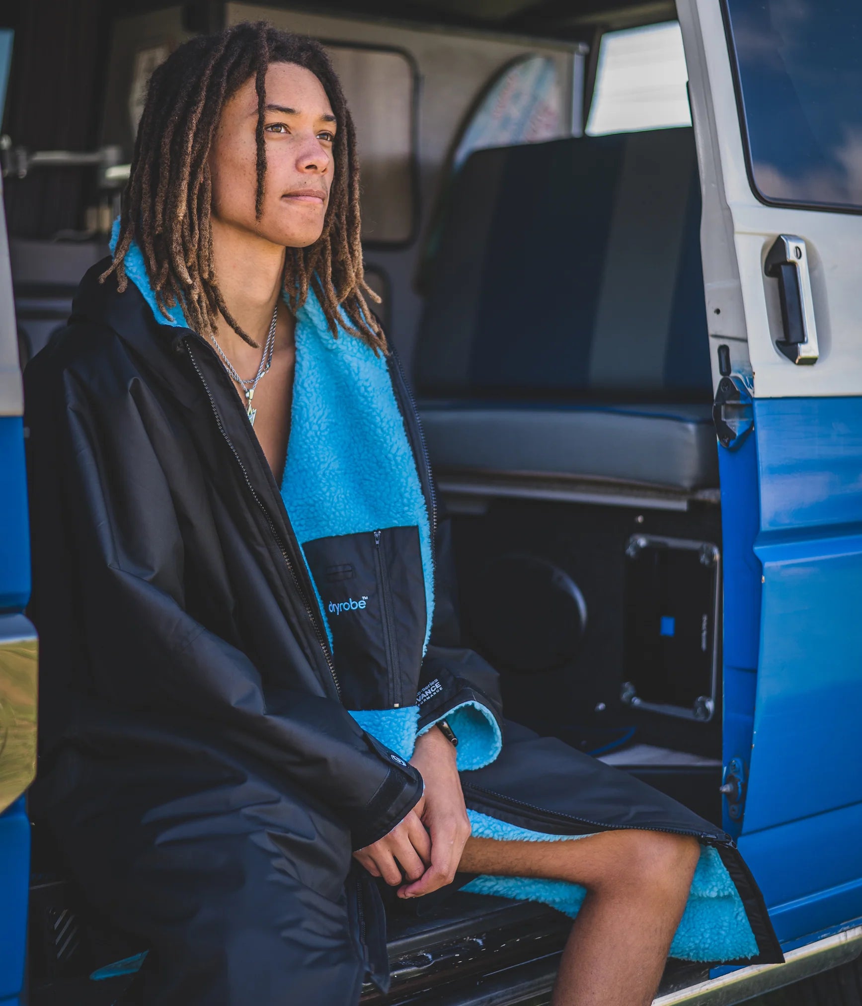 Dryrobe Advance Long Sleeve Changing Robe for Adults - Waterproof & Warm Outdoor Changing Robe for Surfing, Swimming, Camping & Beach Activities