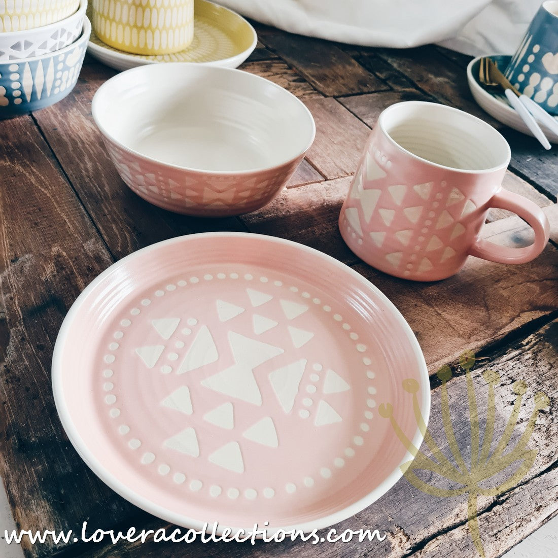 Groovy Embossed Dinnerware Set - 70% Off Clearance Sale | Elegant Tableware for Parties, Weddings & Home Decor