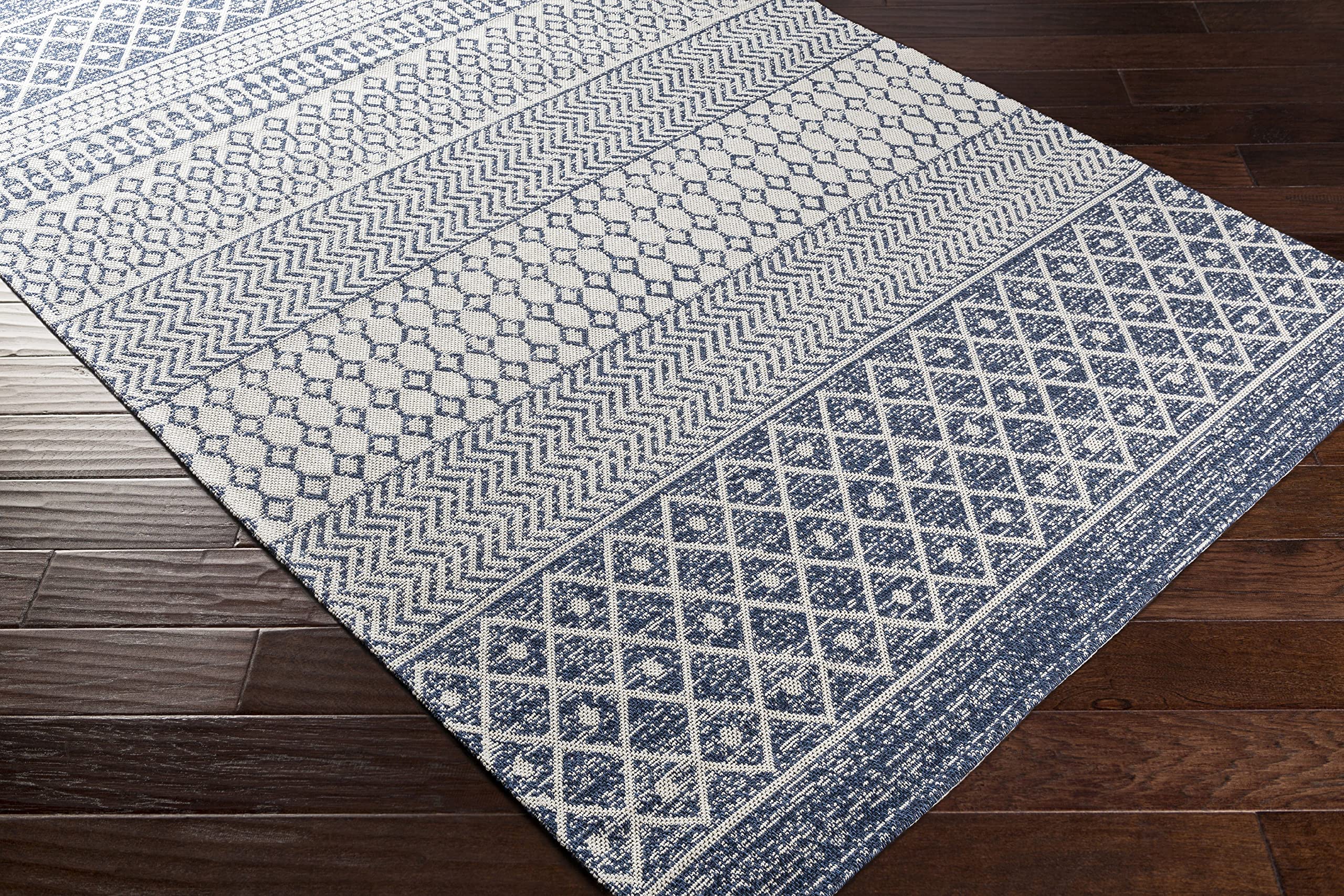 Mark&Day 5x7 Aigle Global Denim Area Rug - Blue Grey Washable Carpet for Living Room, Bedroom, Kitchen (5'3