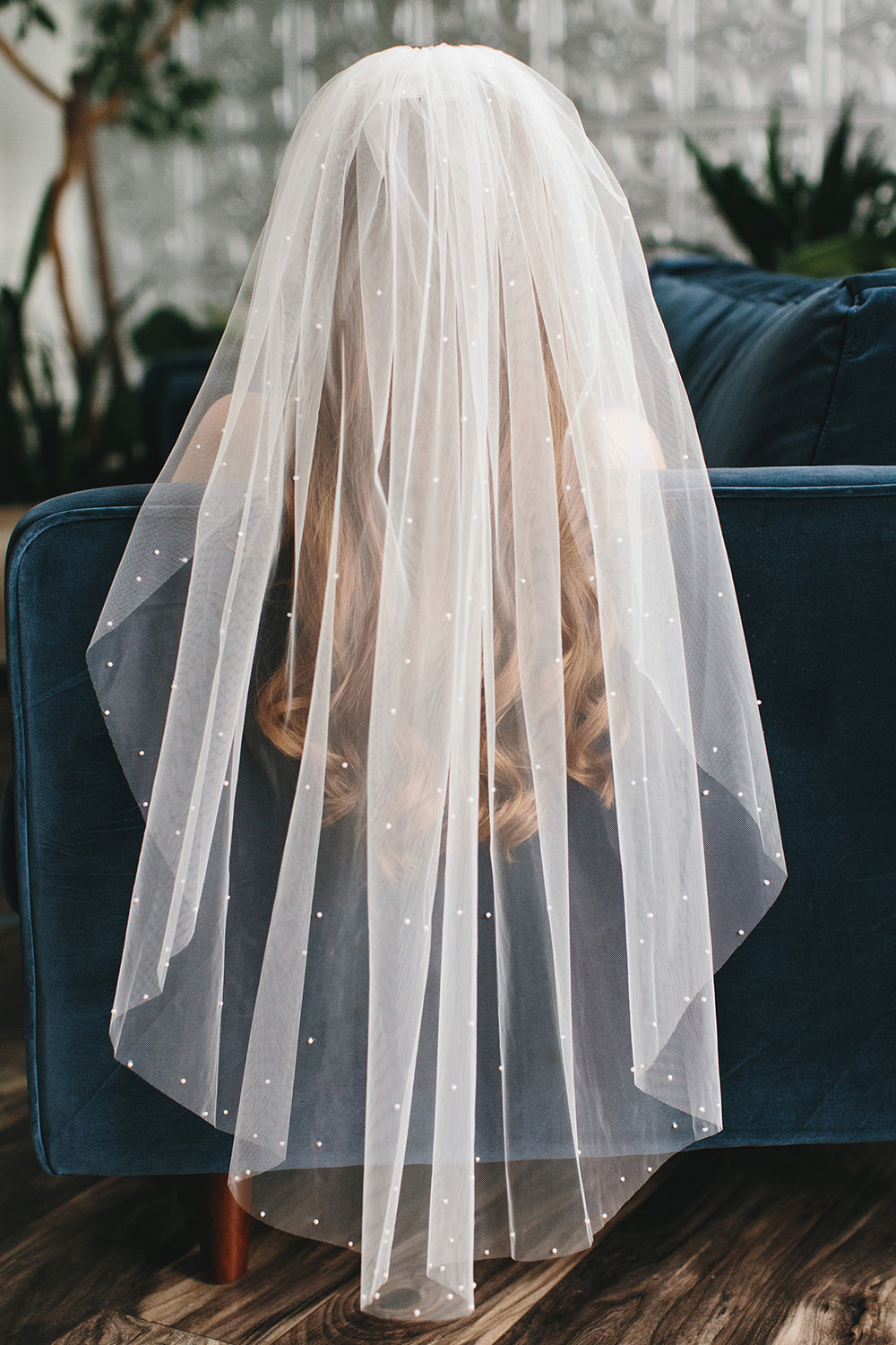 Marcela Scattered Pearl Veil - Elegant Bridal Headpiece with Hand-Sewn Pearls for Wedding, Prom & Special Occasions