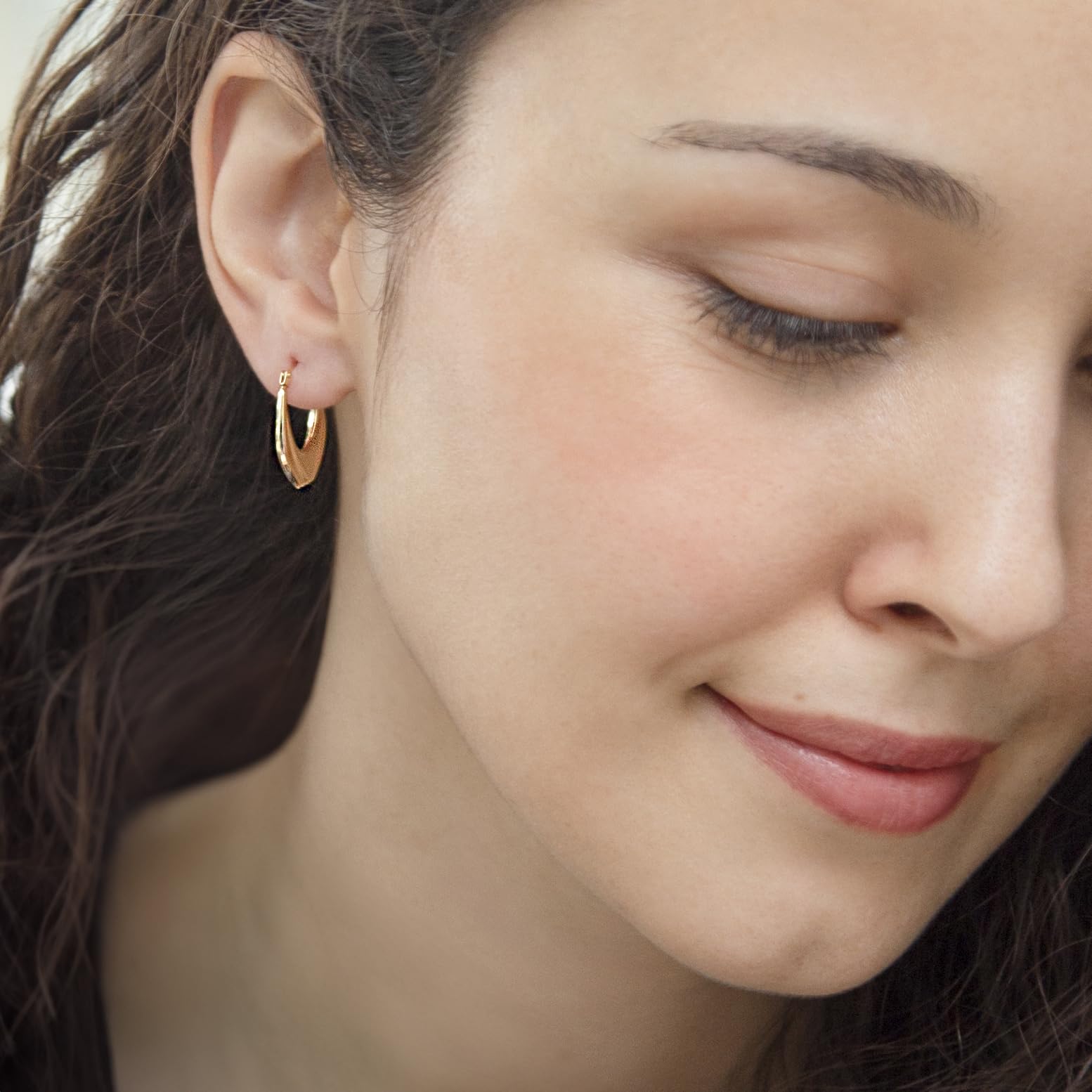 Carissima Gold 9ct Yellow Gold Tulip Creole Earrings for Women | Elegant Floral Hoop Earrings for Everyday Wear, Parties & Special Occasions