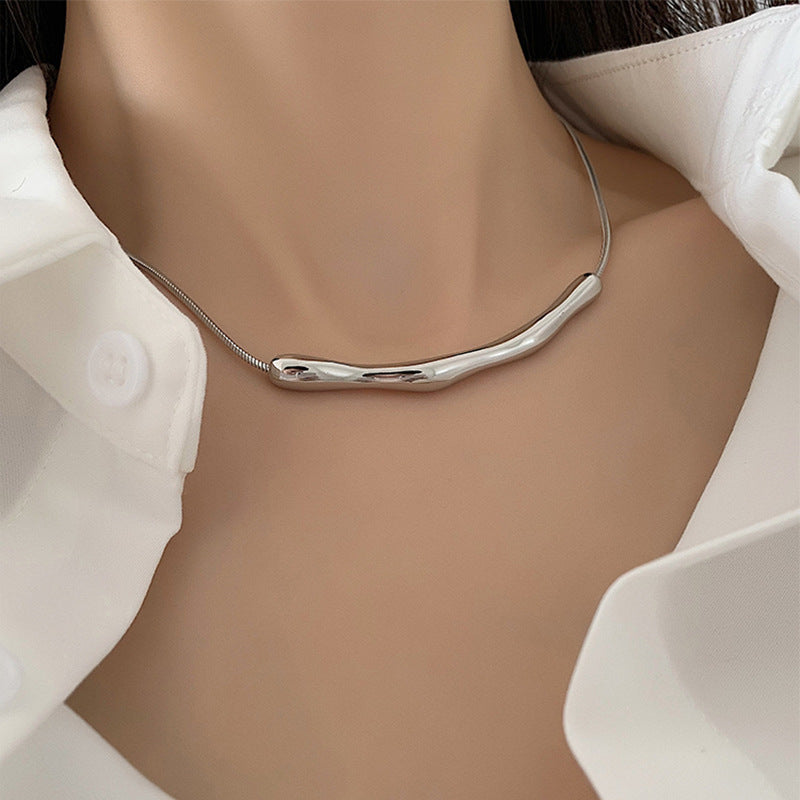 Elegant Irregular Curved Bar Herringbone Chain Necklace - HN2870 | Trendy Layering Jewelry for Women, Perfect for Date Night & Office Wear