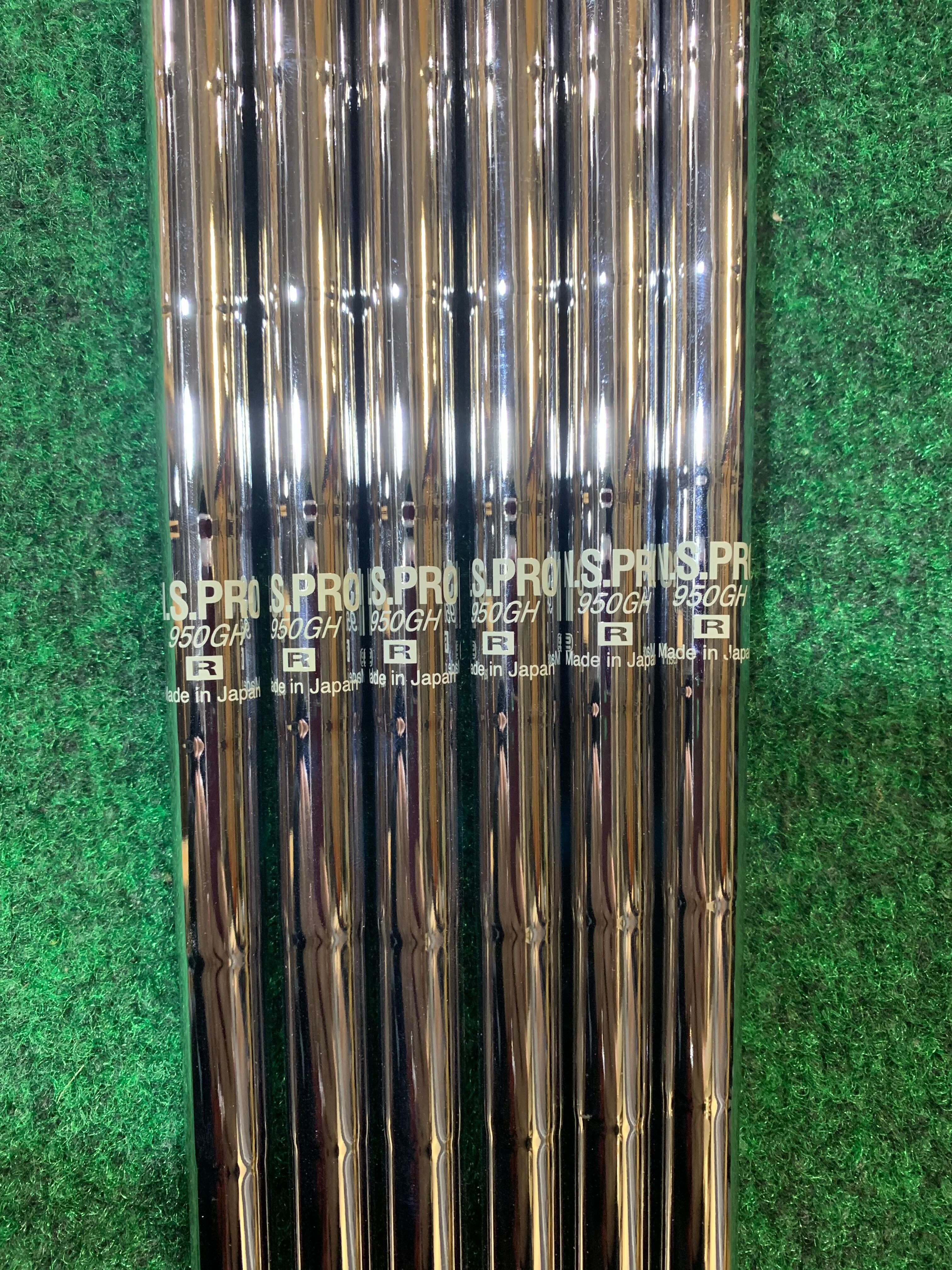 Nippon Shaft N.S. Pro 950GH Regular Flex .355 Iron Shafts Set (5-PW) | High Performance Golf Club Shafts for Improved Accuracy and Distance Control | Perfect for Mid-Handicap Golfers on the Course