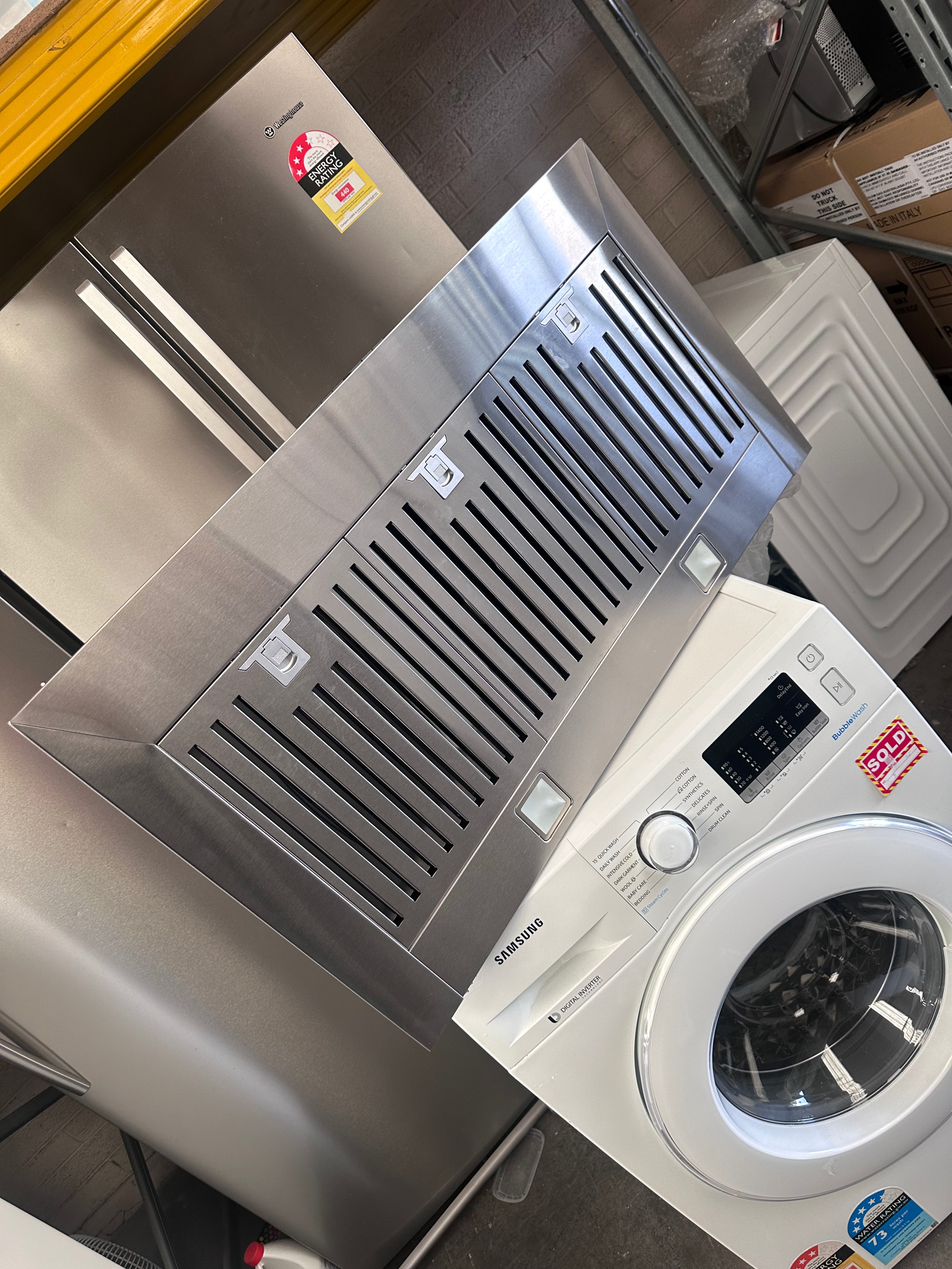 Beko 90cm Stainless Steel Range Hood - Powerful Kitchen Exhaust Fan with LED Lights | Perfect for Modern Home Cooking & Smoke Removal