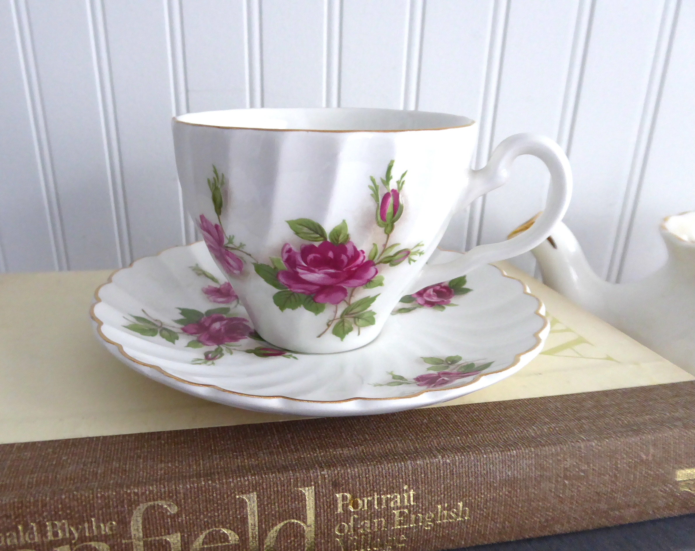 Vintage Johnson Brothers Pink Roses Swirl Shape Gold Cup and Saucer Set - 1940s 1950s Collectible English Tea Set for Afternoon Tea, Bridal Shower, and Antique Home Decor