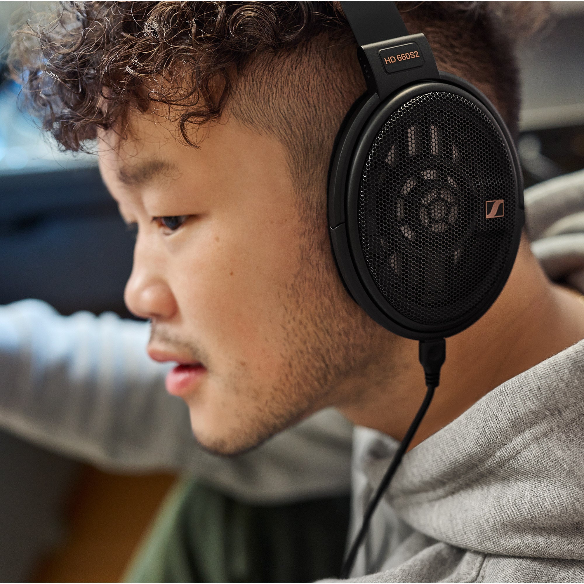 Sennheiser HD660S2 Open Back Headphones - Premium Audiophile Headset for Music & Gaming - High-Fidelity Sound, Comfortable Over-Ear Design - Perfect for Studio Recording, Streaming & Home Entertainment