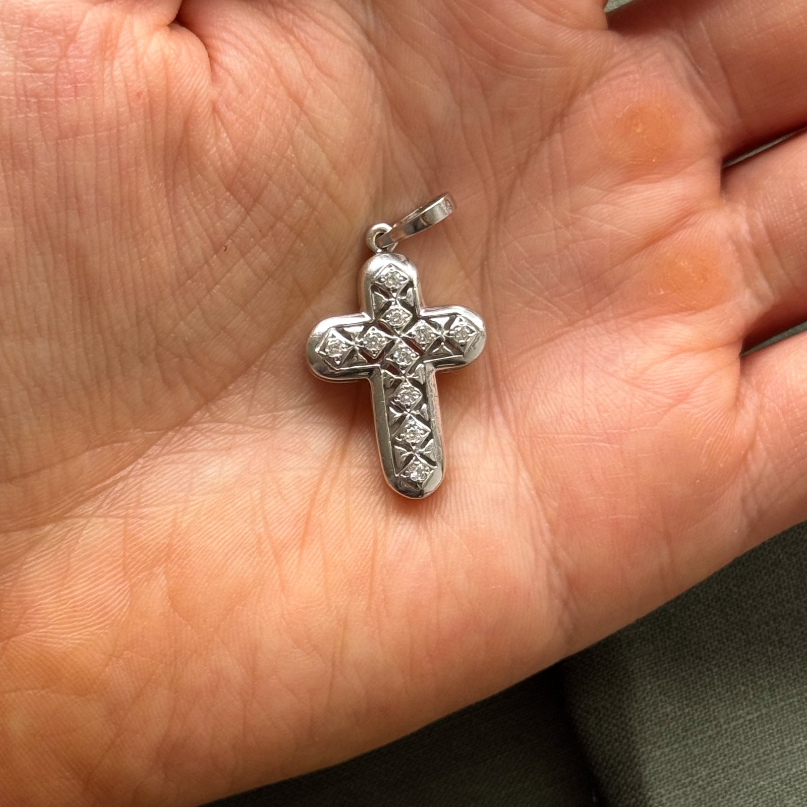 0.14ctw Diamond Cross Pendant Necklace - 14K Gold/White Gold Religious Jewelry for Women - Perfect for Baptism, Confirmation & Everyday Wear