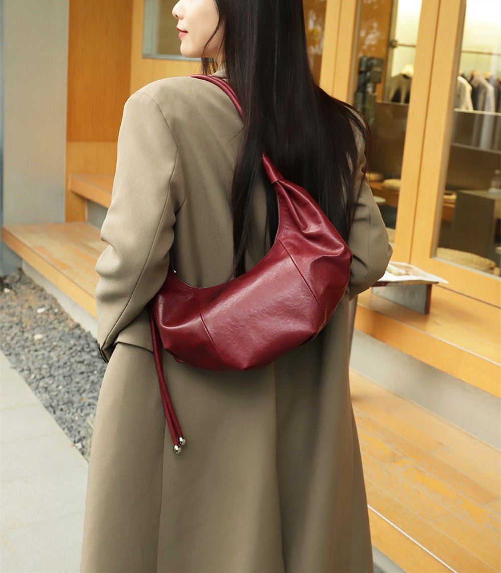 Stylish Women's Curved Shoulder Bag - Fashionable Crossbody Purse for Daily Use, Work & Travel | Trendy Handbag for Outfits & Accessories