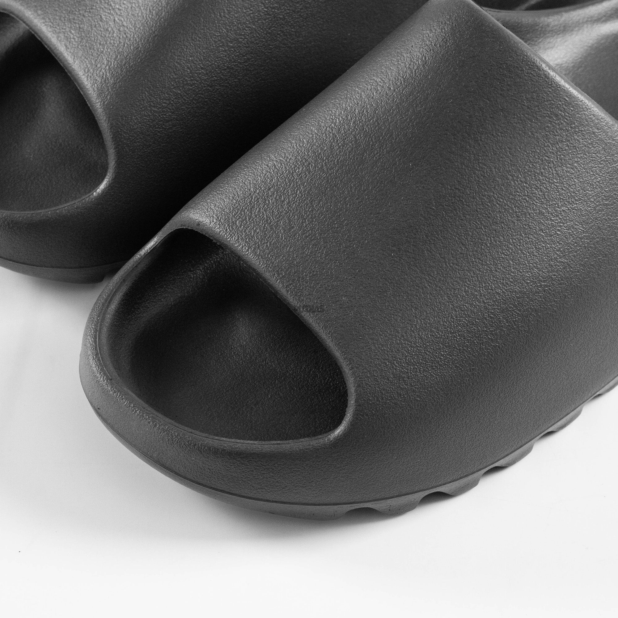 Adidas Yeezy Slide 'Granite' 2023 - Comfortable Unisex Slides for Beach, Pool & Home Wear - Latest Yeezy Footwear Collection