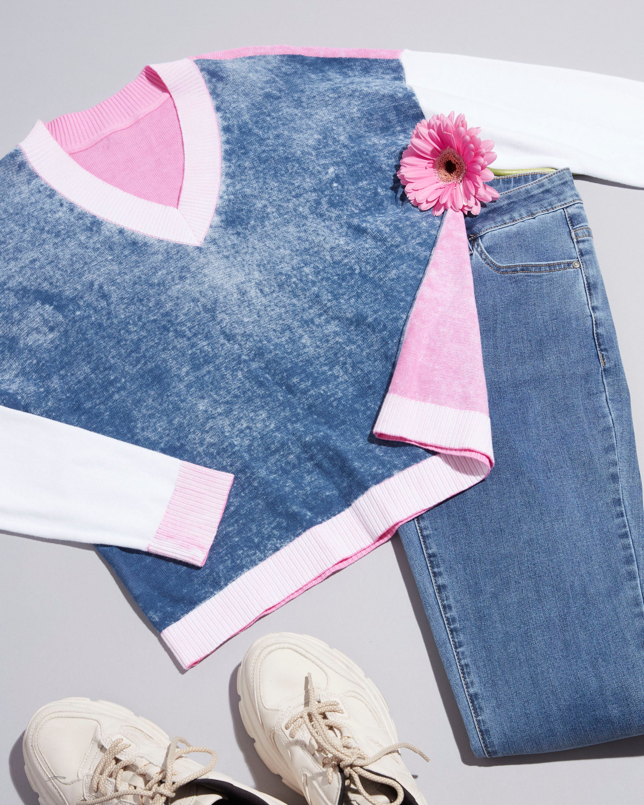 Stylish Color Block V Neck Sweater with Denim Accents - Perfect for Casual Outings & Layered Fall Fashion