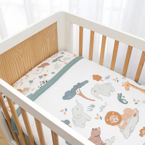 Day at the Zoo 4-Piece Nursery Bedding Set - Crib Bedding with Animal Print for Baby Boys & Girls - Perfect for Jungle Themed Nursery Decor