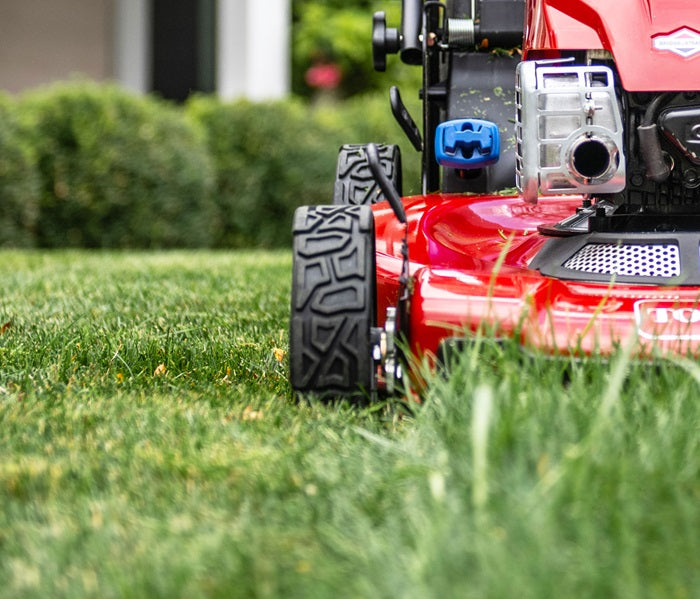 Toro 21464 22-Inch Self-Propelled Push Lawn Mower with Electric Start & High Rear Wheels - Recycler Cutting System for Medium to Large Yards, Perfect for Residential Lawn Care and Landscaping