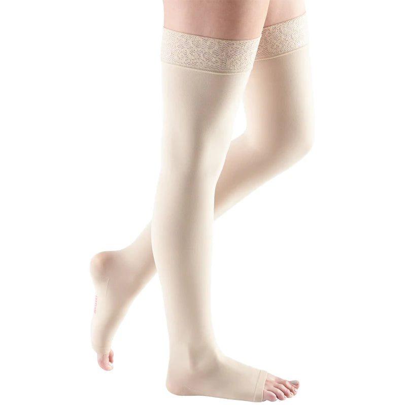 Medi Comfort 15-20mmHg Open Toe Thigh High Compression Stockings with Lace Silicone Top Band - Petite Size | Medical Support for Varicose Veins & Swelling Relief | Perfect for Nurses, Travel & Pregnancy