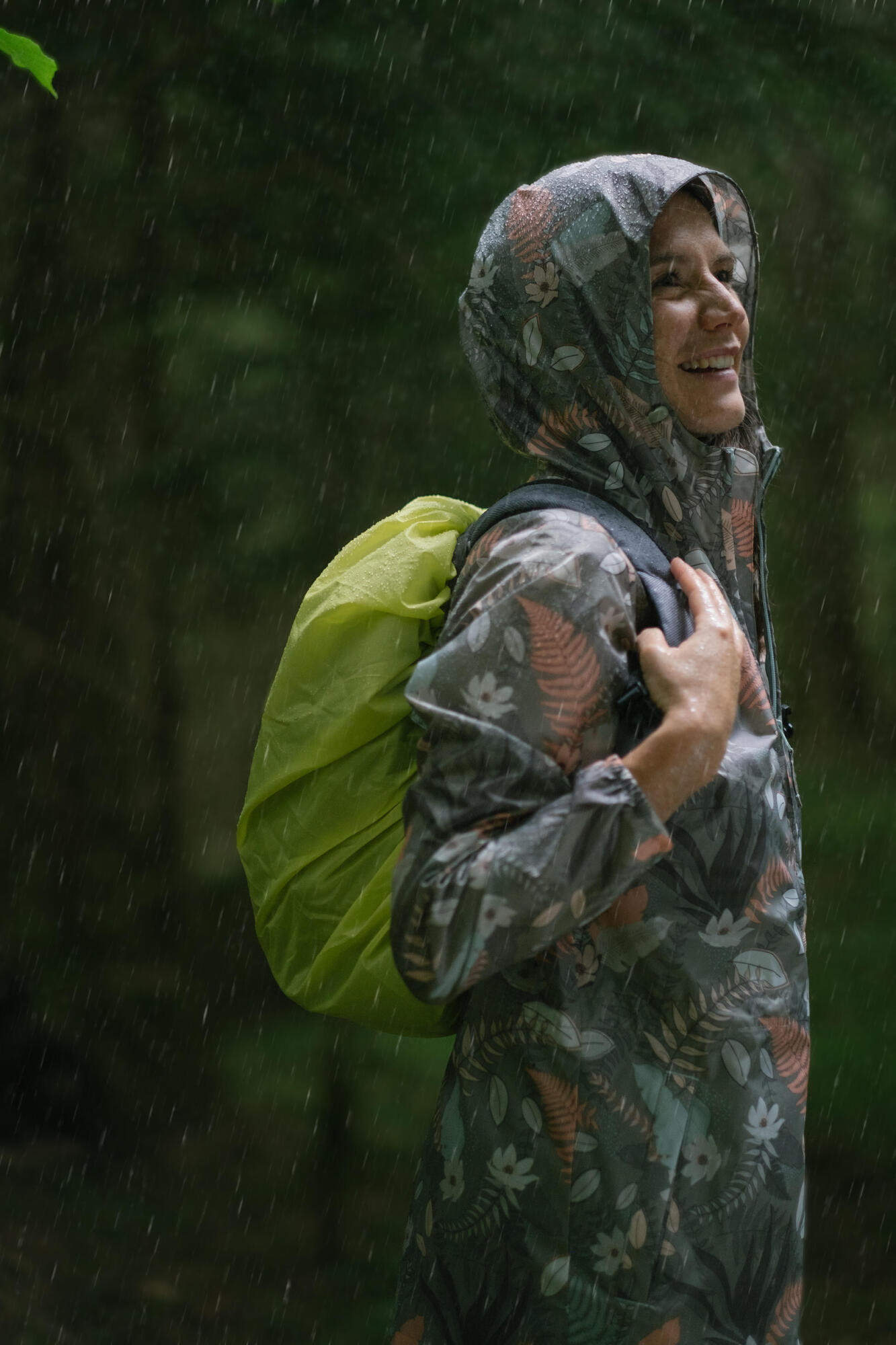 Quechua 10-20L Lightweight Hiking Backpack with Waterproof Rain Cover - Perfect for Outdoor Adventures, Camping & Travel