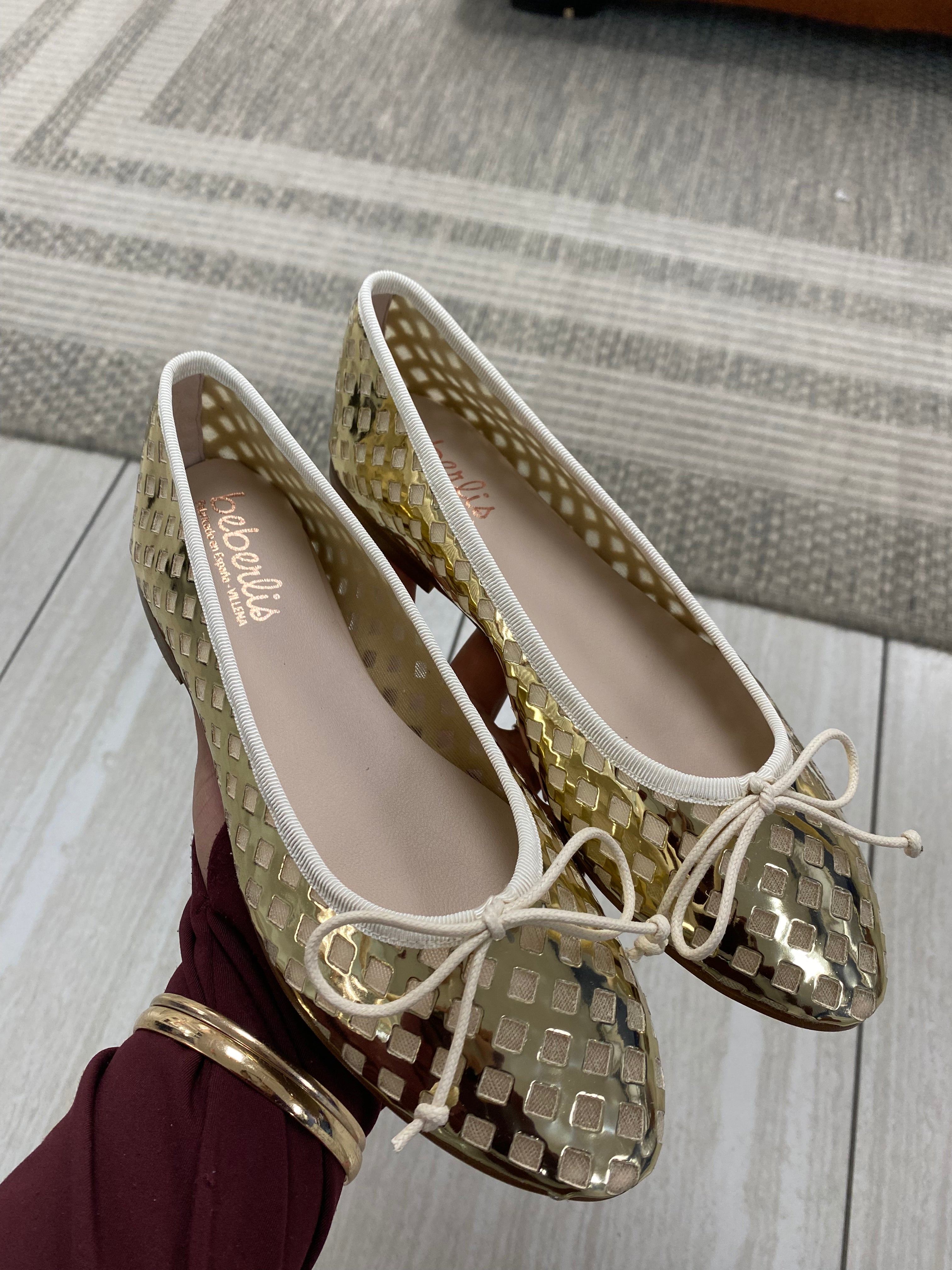 Beberlis Women's Gold Basket Flat Sandals - Comfortable Casual Summer Shoes for Beach, Walking & Outdoor Activities