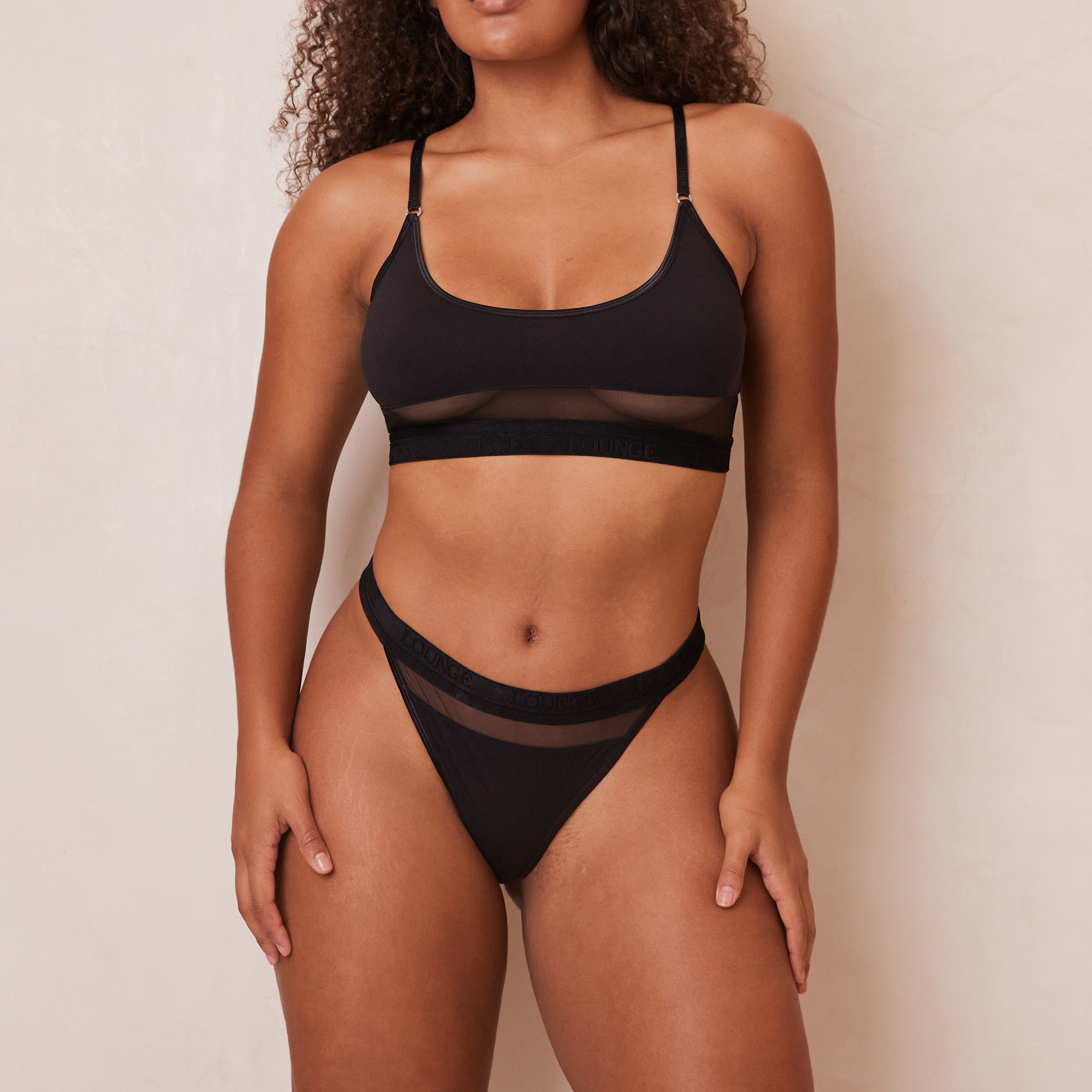 Breathable Mesh Sports Bra for Women - Comfortable & Supportive Black Workout Top for Running, Yoga & Gym