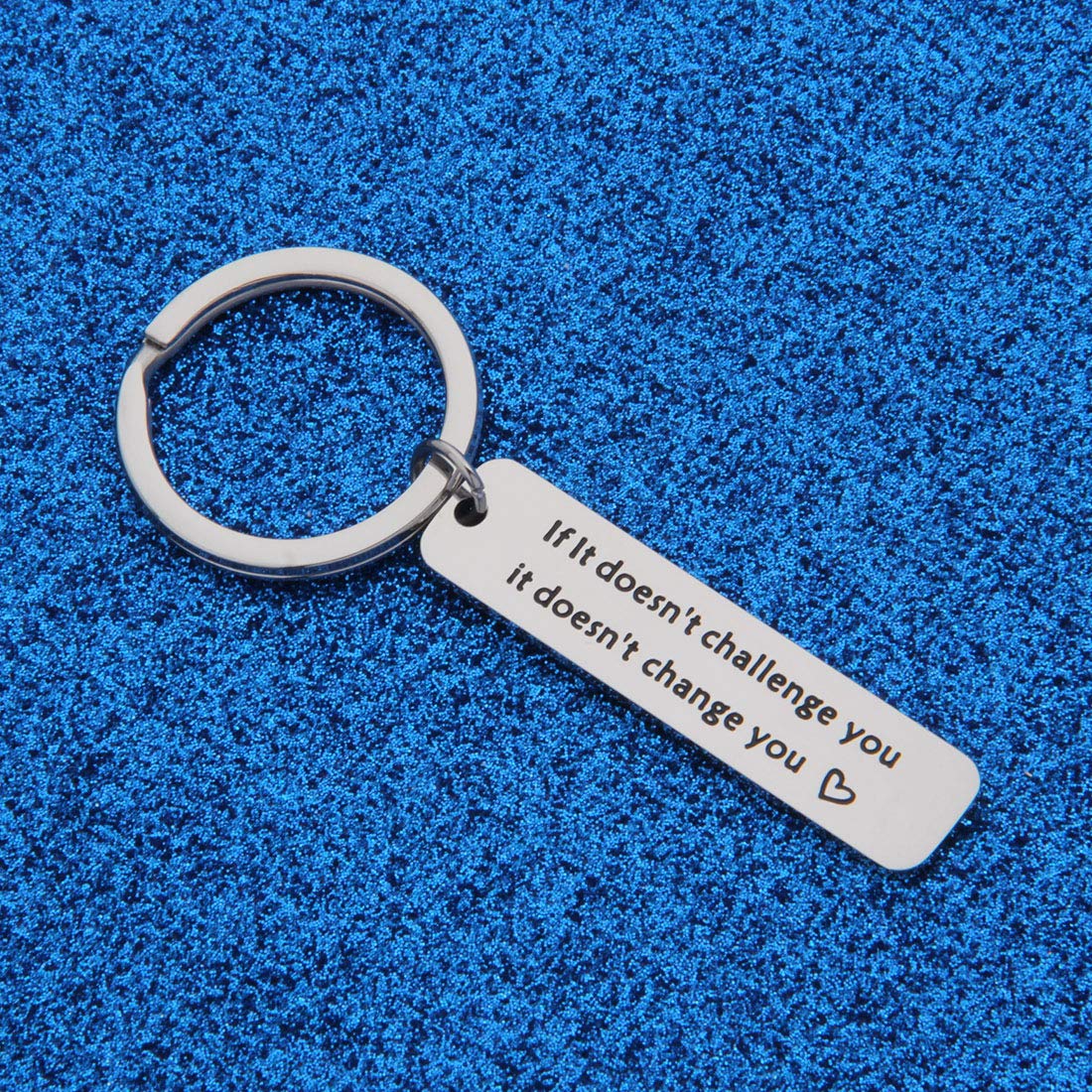 WUSUANED Motivational Fitness Keychain - 'If It Doesn't Challenge You It Doesn't Change You' - Inspirational Workout Gift for Gym Enthusiasts & Athletes - Perfect for Gym Bags, Running Gear & Fitness Motivation