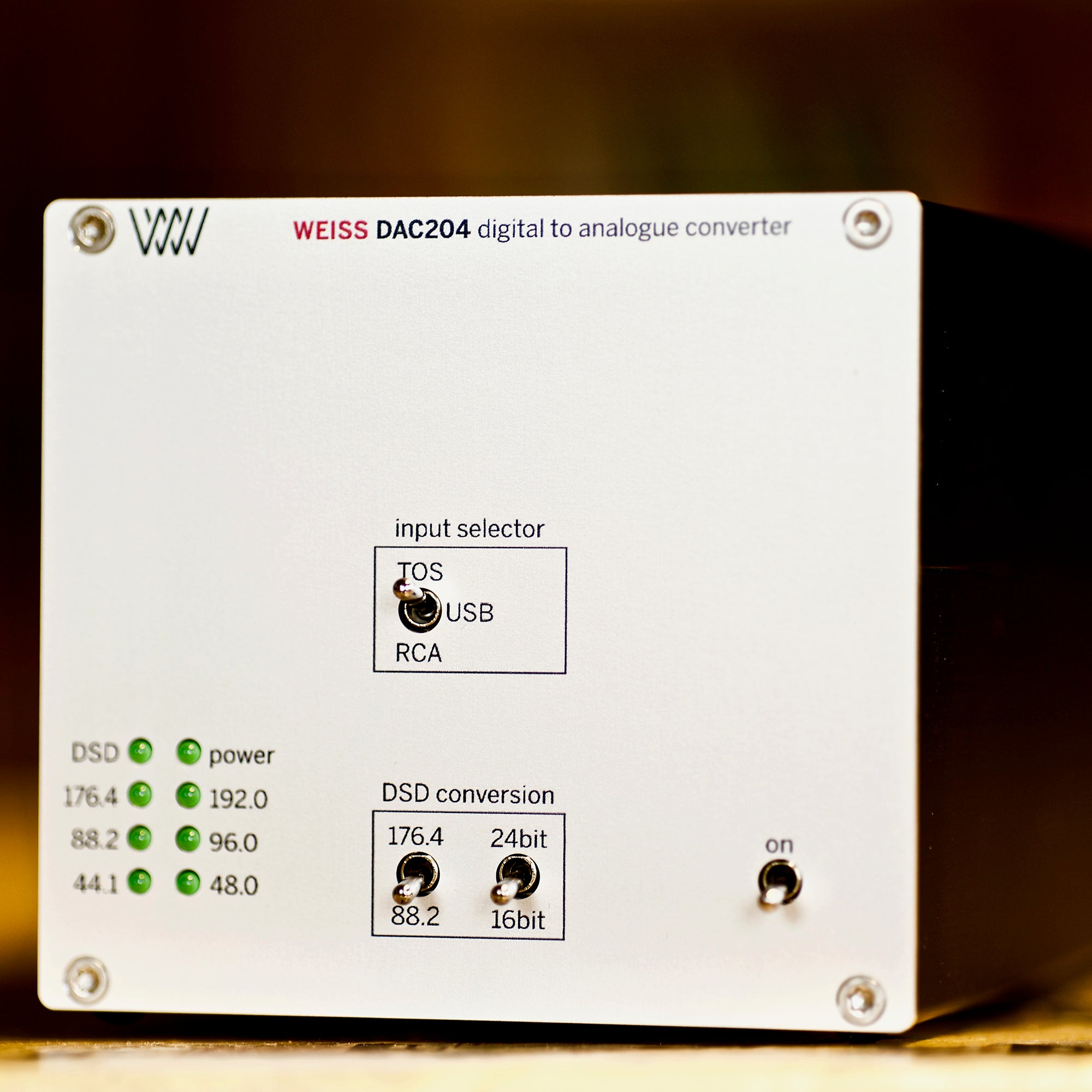 Weiss DAC204 High-Resolution Multi-Format Digital Audio Converter & Format Converter for Home Studio & Audiophile Systems