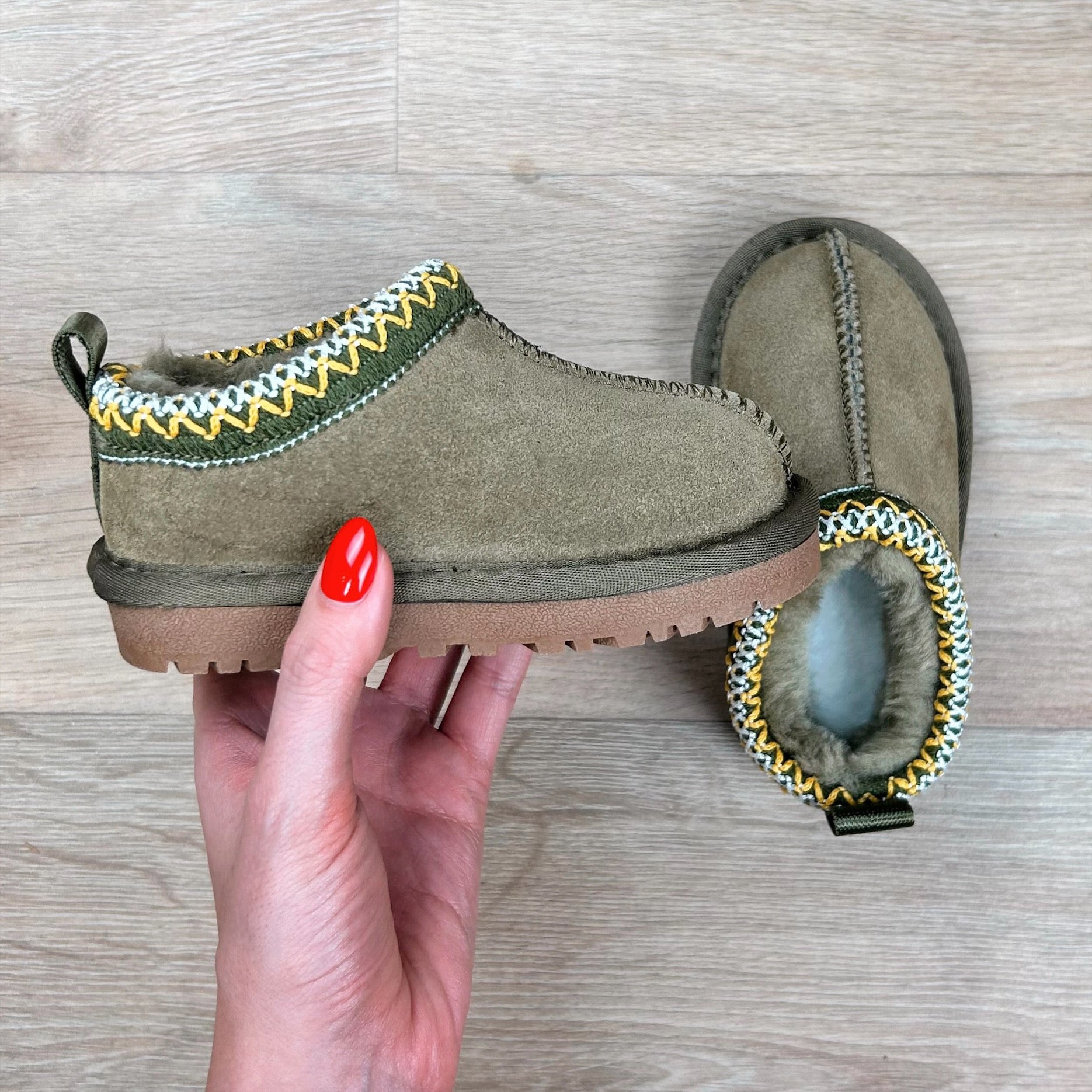 Warm Alaska Fleece Kids Slippers - Cozy Indoor House Shoes for Boys & Girls - Perfect for Winter, Home, and Playtime