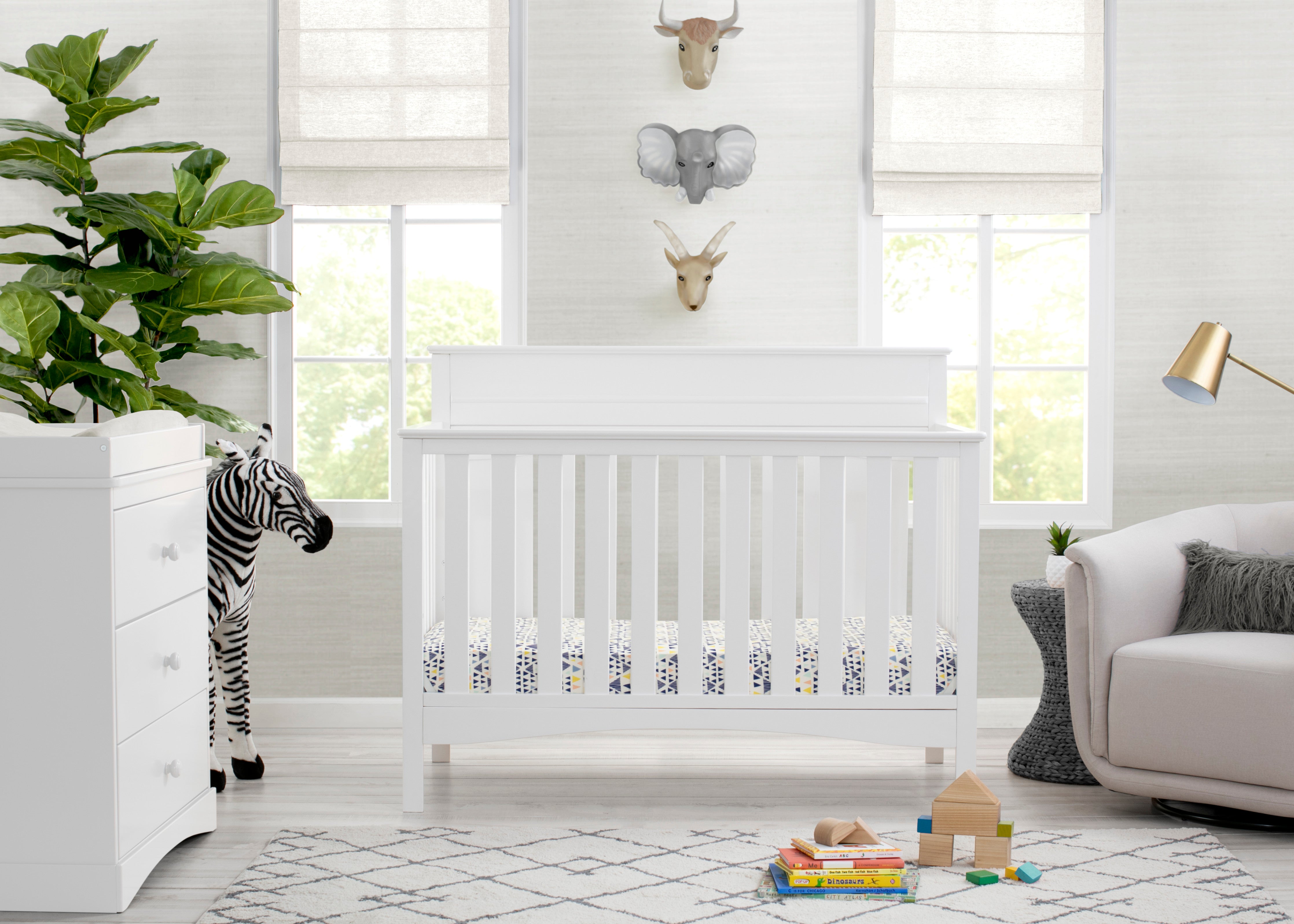 Skylar 4-in-1 Convertible Baby Crib - Toddler Bed, Daybed & Full-Size Bed - Safe Nursery Furniture for Newborns & Kids - Perfect for Bedrooms, Daycare & Guest Rooms