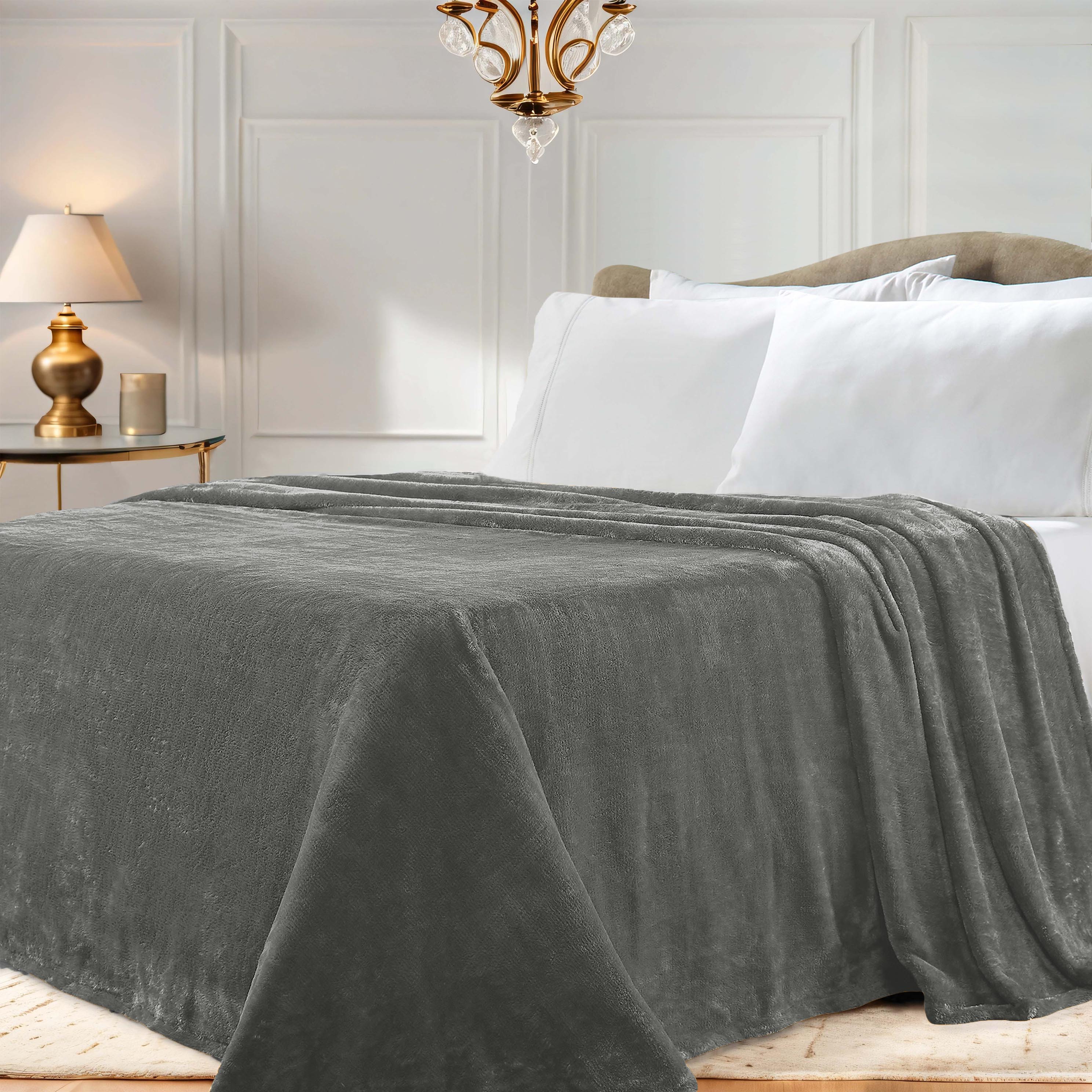 Classic Solid Fleece Plush Medium Weight Fluffy Soft Blanket - Cozy & Warm for Bed, Sofa, Travel & Gifts | Ultra-Soft Throw Blanket for All Seasons