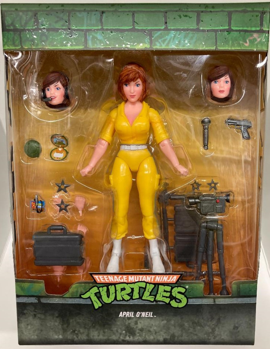 April O'Neil TMNT Super Seven Action Figure - Teenage Mutant Ninja Turtles Collectible Toy for Fans & Display - Perfect for Home Decor, Gifts, and TMNT Collections