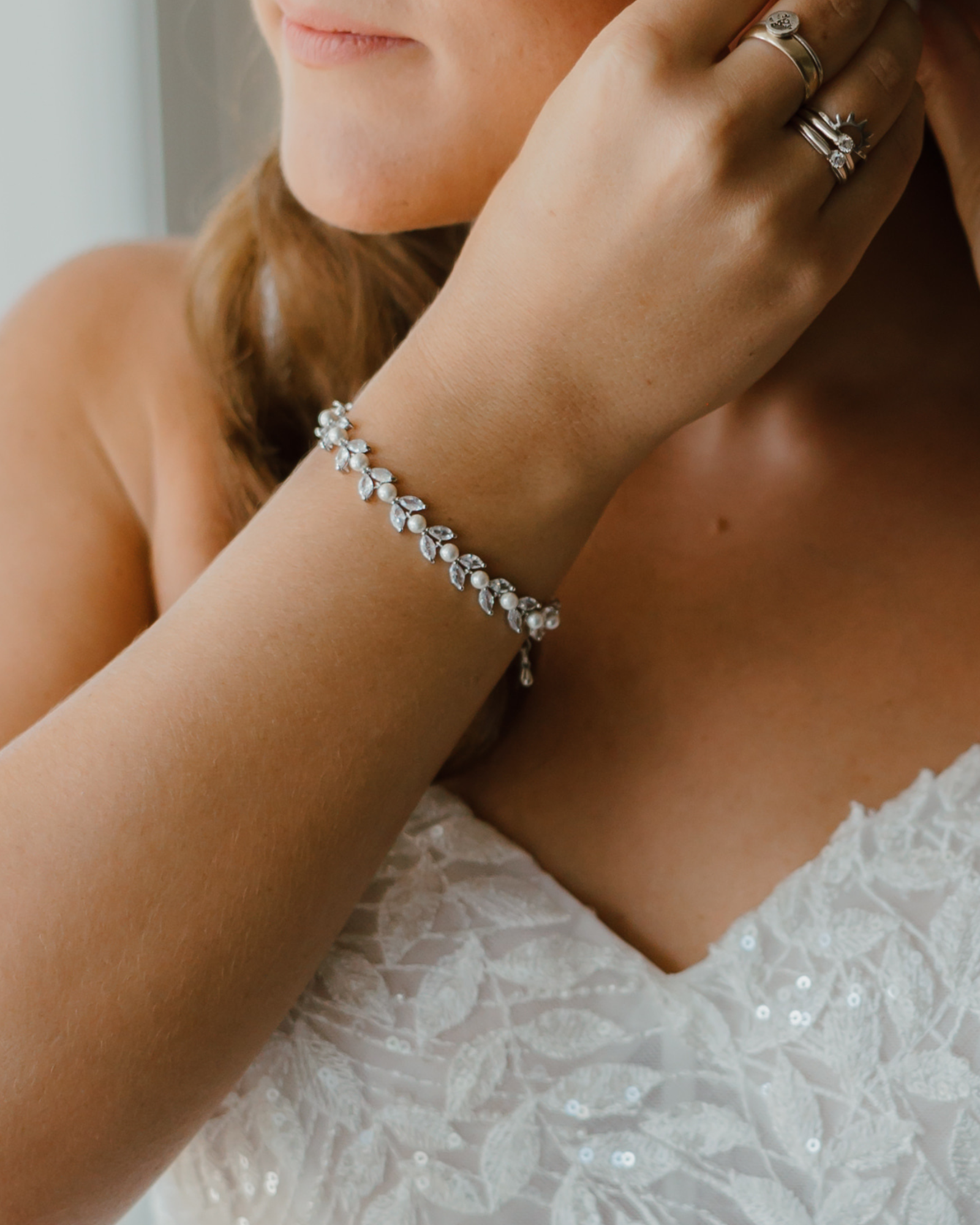 Sydney Pearl & Cubic Zirconia Bracelet for Women - Elegant Fashion Jewelry Gift for Birthday, Anniversary, Wedding & Special Occasions