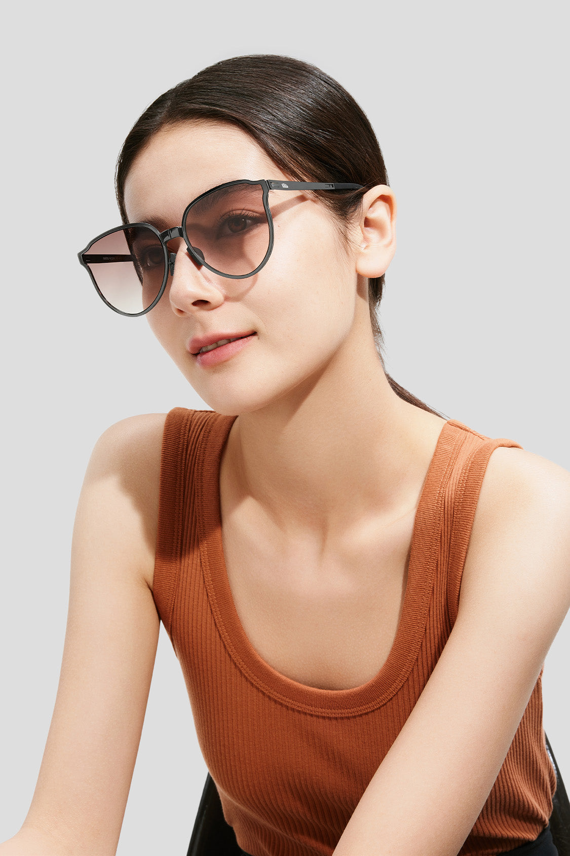 Ultra Lightweight Slimline Foldable Sunglasses UV400 Protection - Perfect for Travel, Running, and Outdoor Activities