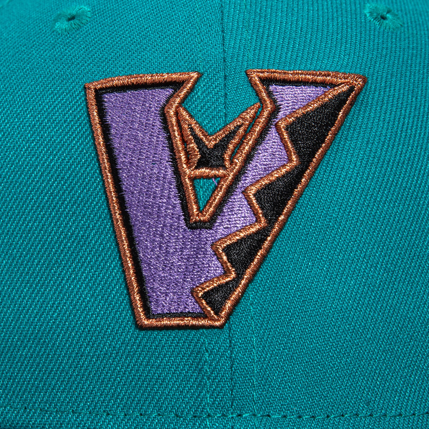 New Era 59Fifty Arizona Diamondbacks 2001 World Series Patch Upside Down Snapback Hat - Teal, Black & Purple Colors - Perfect for Baseball Games, Fan Collections & Streetwear Fashion